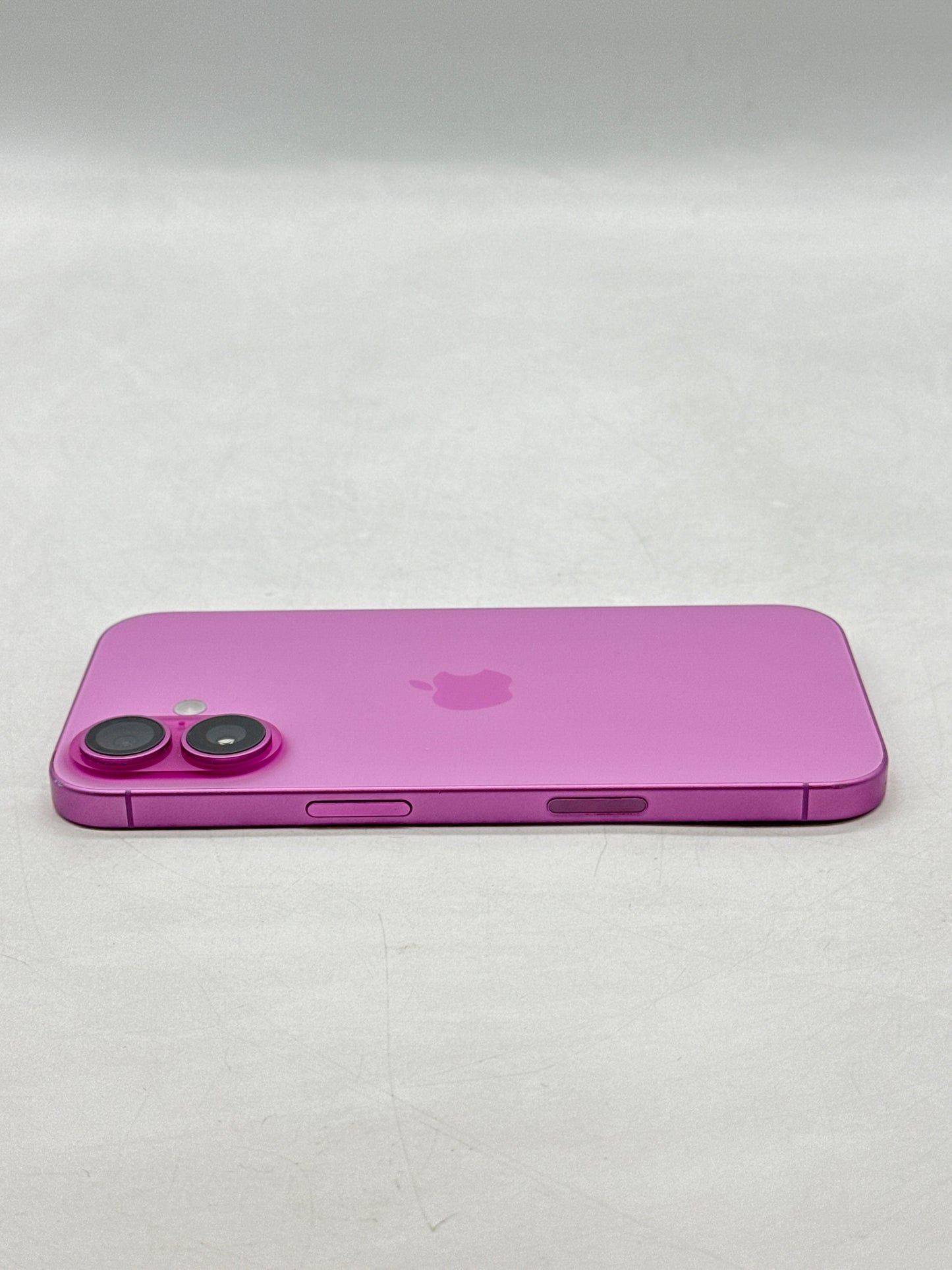 US Cellular Apple iPhone 16 A3081 256GB Pink 100% Battery Health - Cracked Screen
