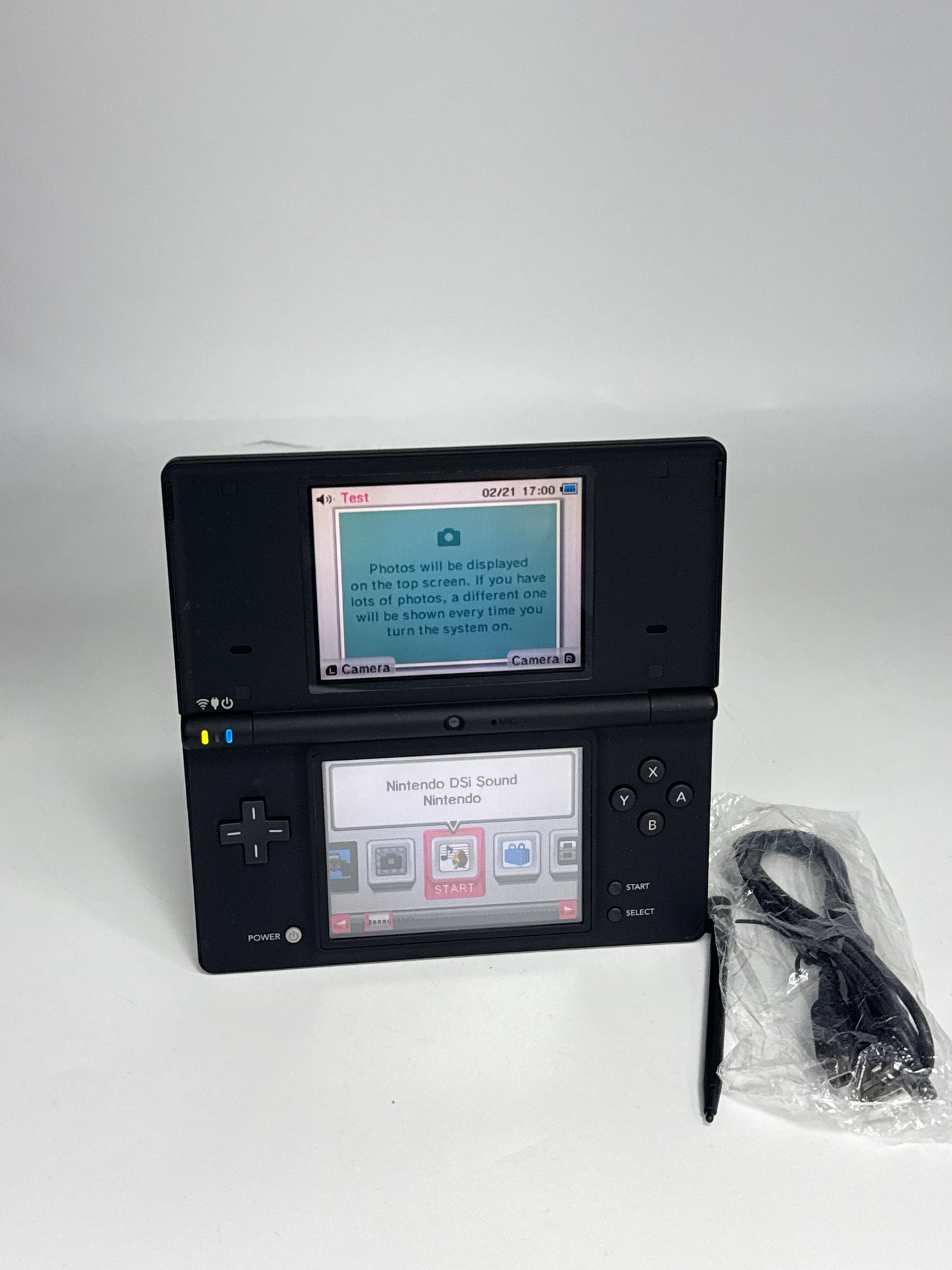 Nintendo DSi TWL-001(JPN) Black Console #423 w/Stylus & Charger Yellowed Displays AS IS