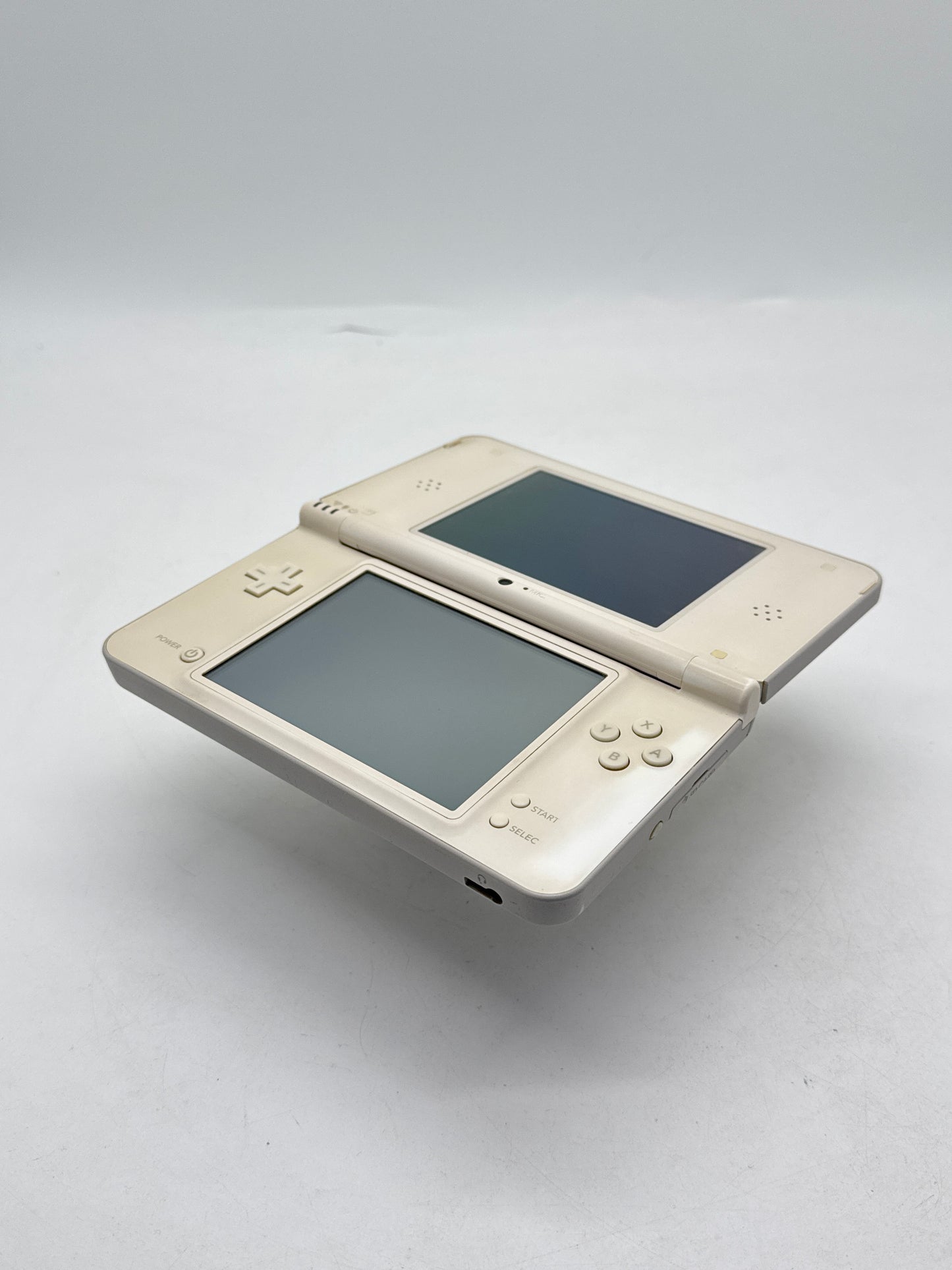 Nintendo DSi LL UTL-001(JPN) White Console #416 Heavy Yellow Tint AS IS
