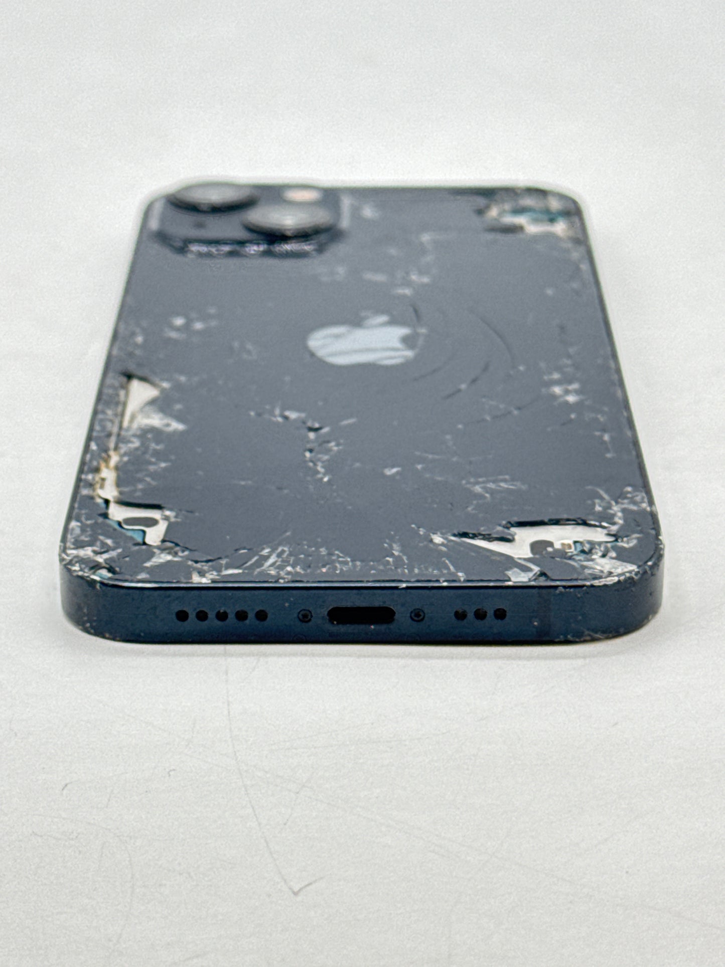 AT&T Apple iPhone 13 A2482 256GB Midnight - Cracked Read!