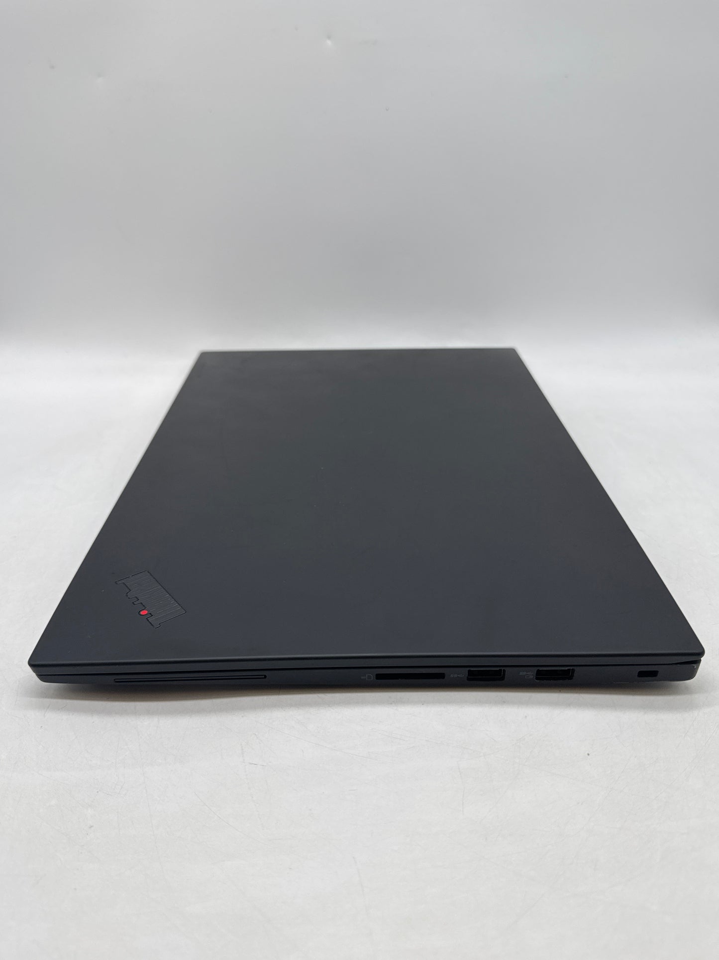 Lenovo ThinkPad P1 Gen 2 15.6" Core i7-9850H 2.60GHz 16GB RAM 512GB SSD - No OS