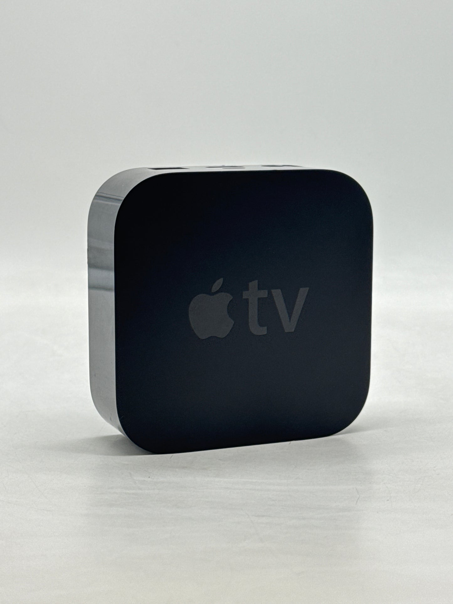 Apple TV 4th Gen A1625 32GB Media Streamer