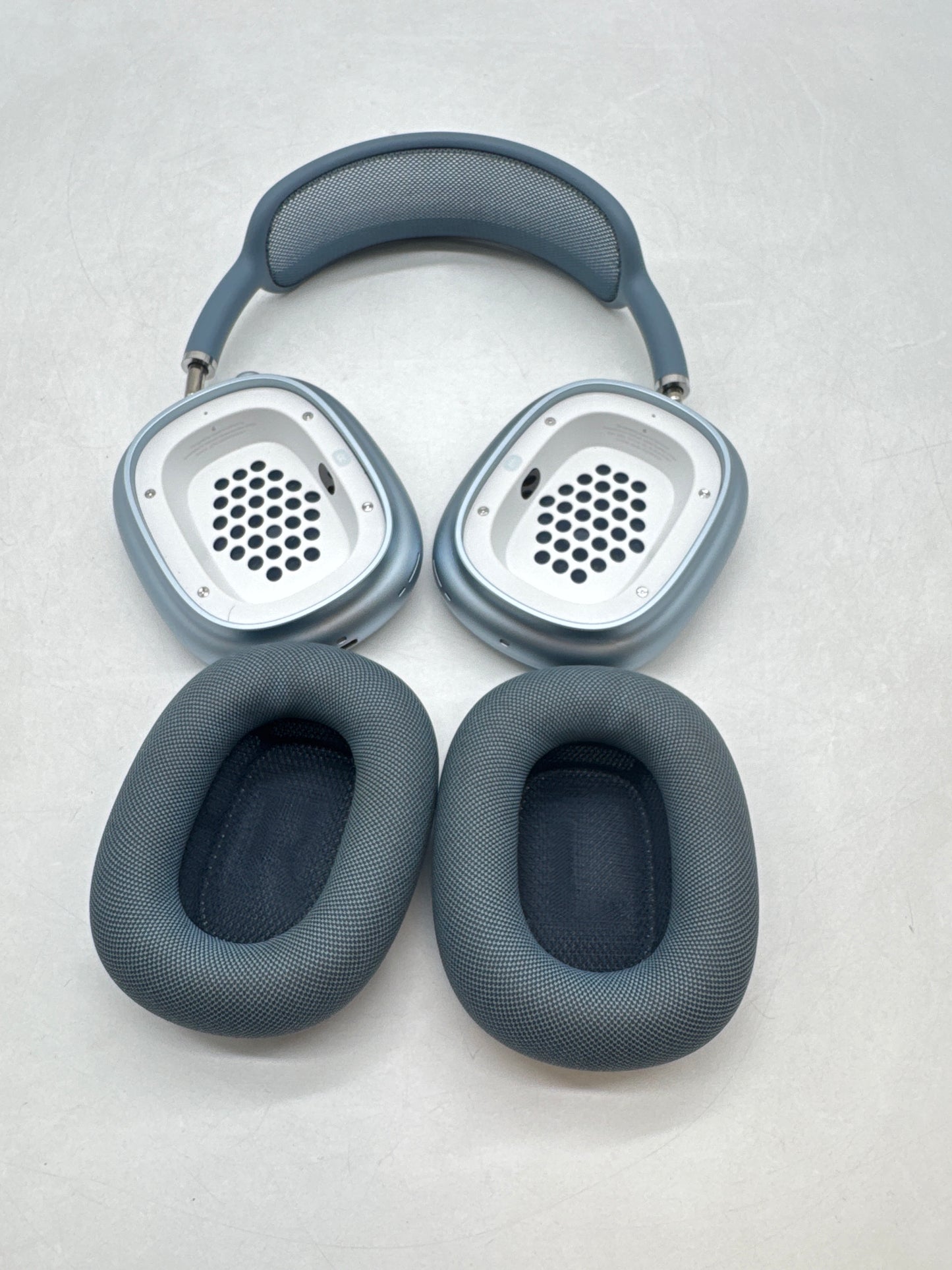 Apple AirPods Max A3184 Wireless Over-Ear Headphones Blue