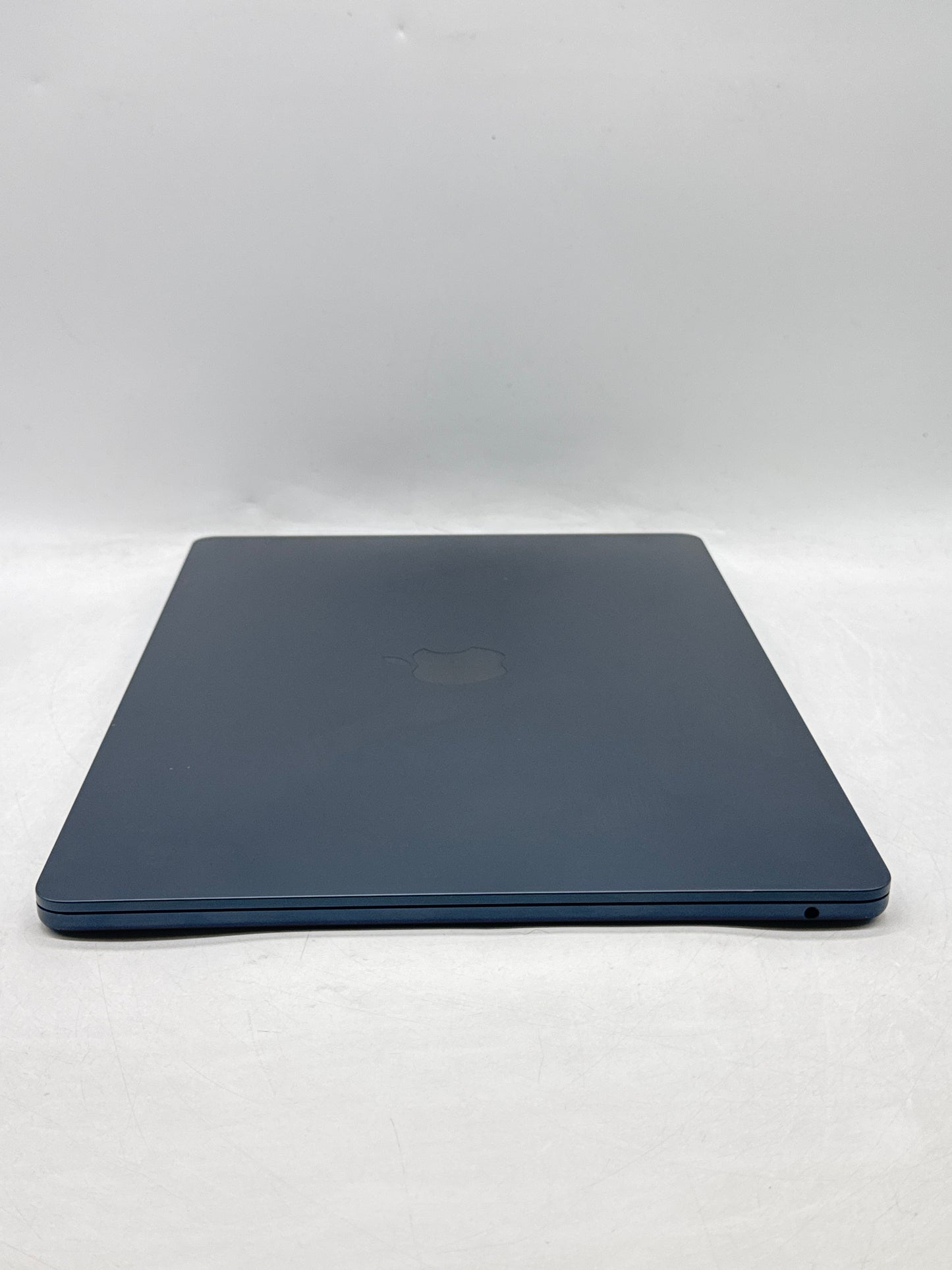 2023 Apple MacBook Air 15.3" A2941 M2 8C-CPU 10C-GPU 8GB RAM 256GB SSD 100% BH