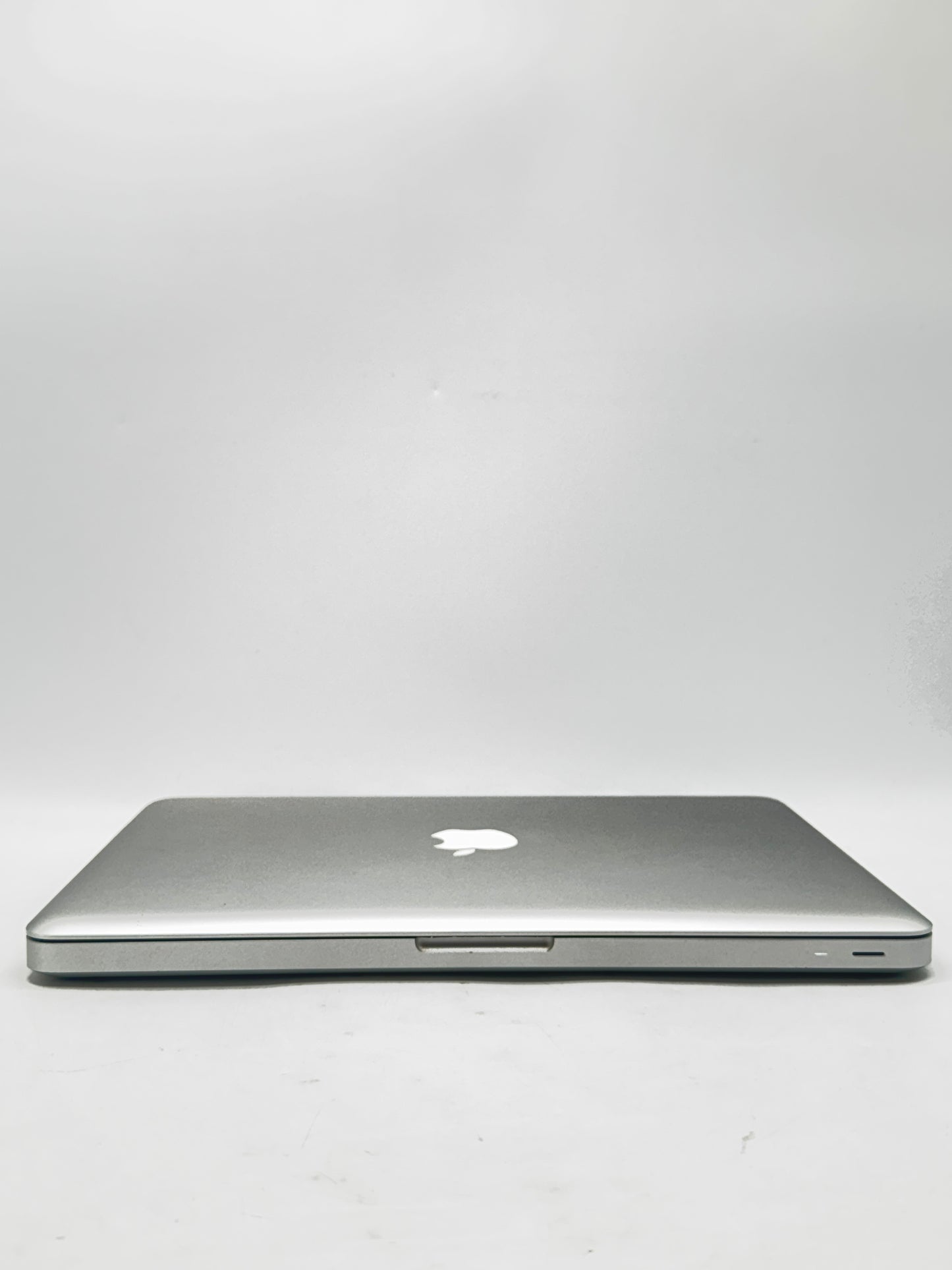 2009 Apple MacBook Pro 13.3" A1278 Intel Core 2 Duo 4GB RAM 250GB HDD
