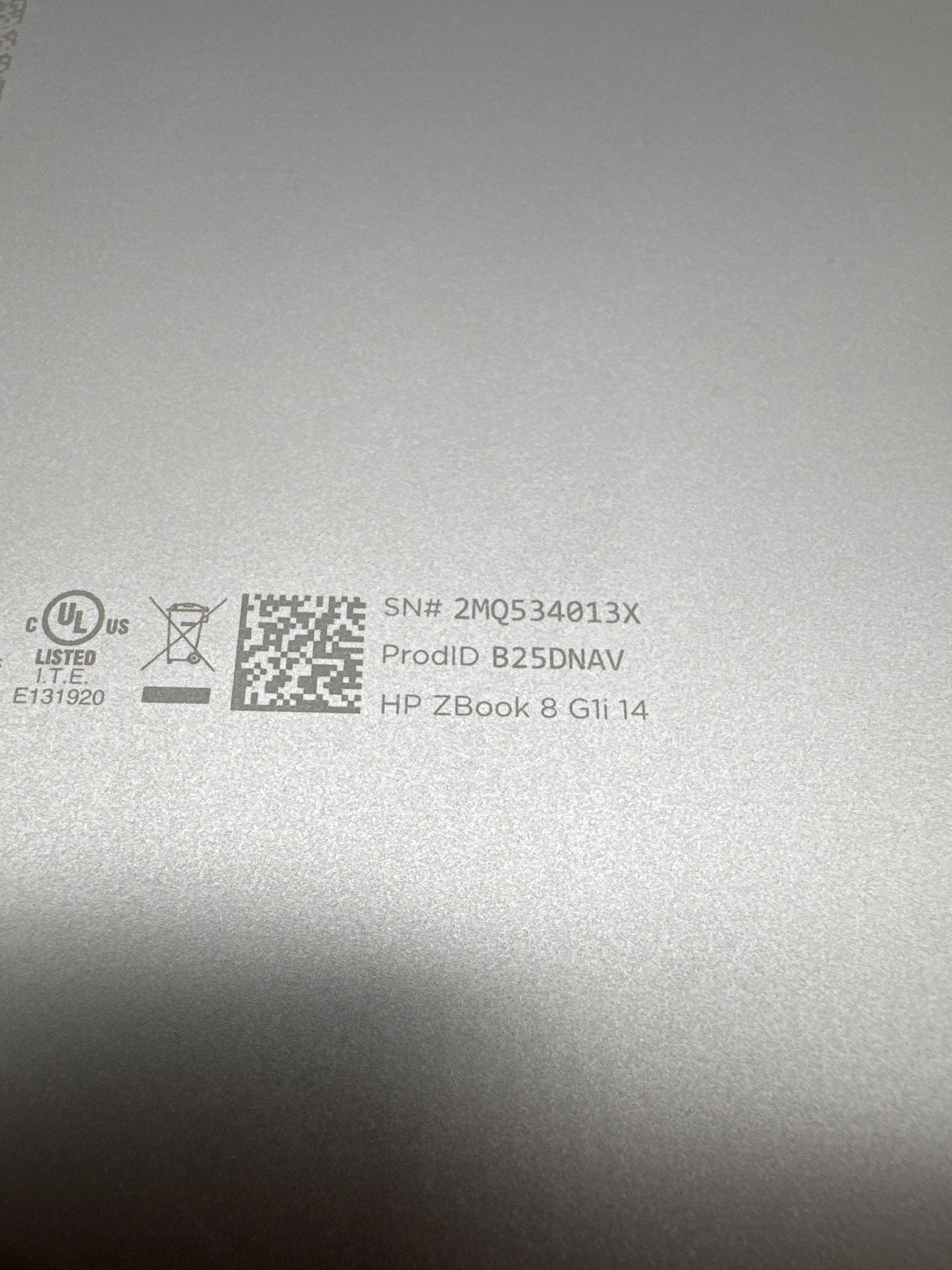 HP ZBook 8 14 G1i 14.0" Touch Core Ultra7 265H 512GB SSD 32GB RAM RTX ADA 500 4GB