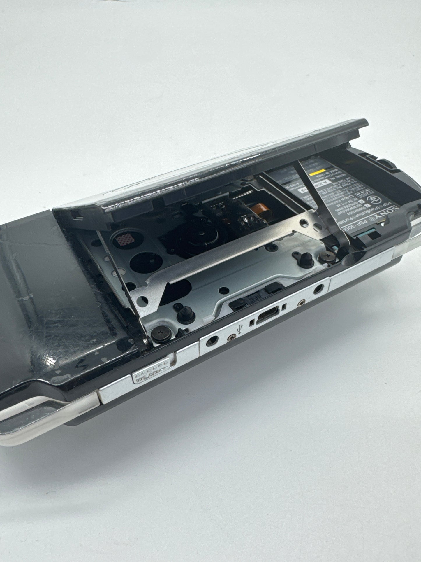 Sony PSP-3000 Piano Black Console Only #107 No Battery No Charger JUNK AS IS