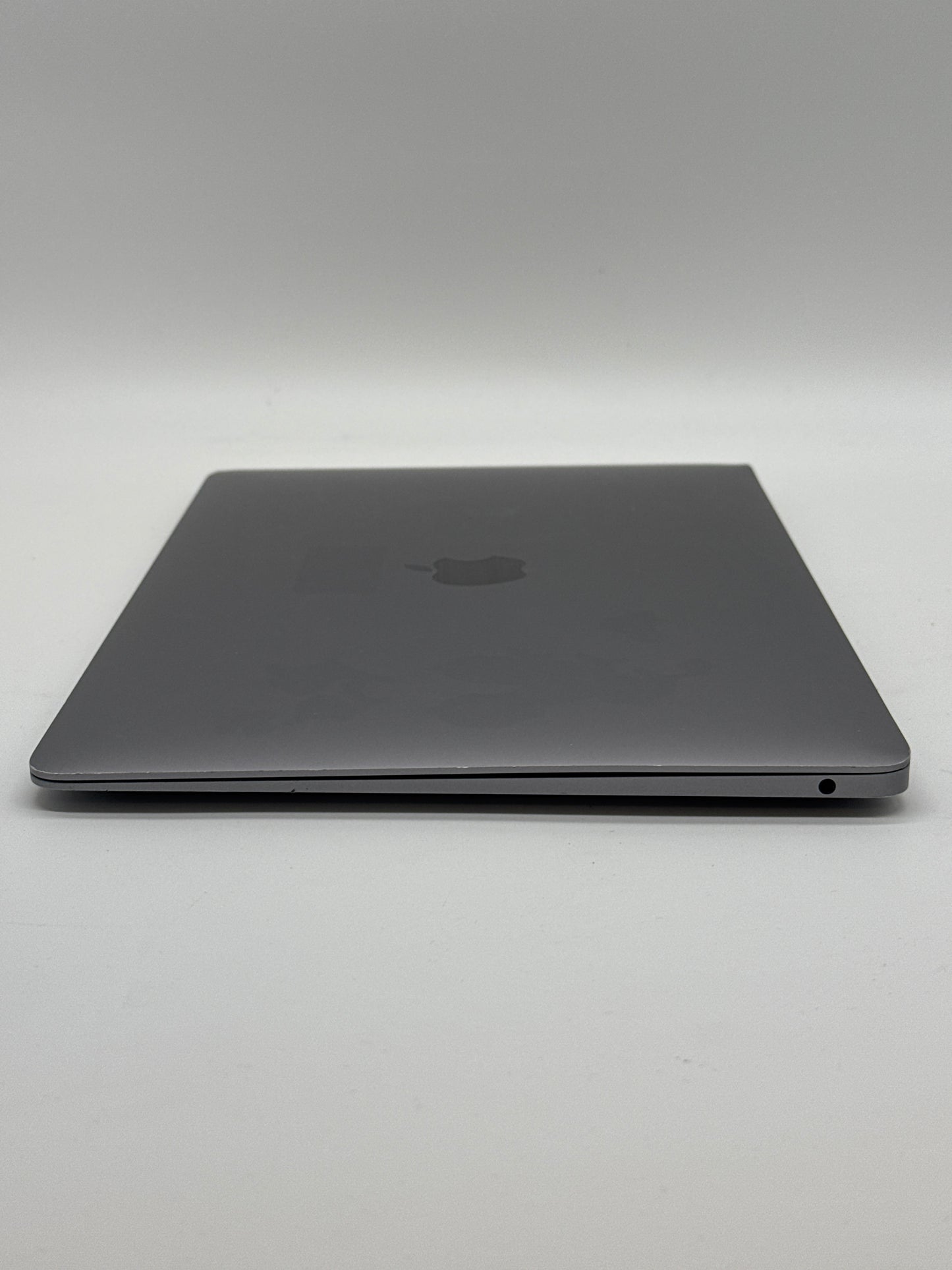 2020 Apple Macbook Air A2179 Core i3 8GB RAM 256GB SSD - Read