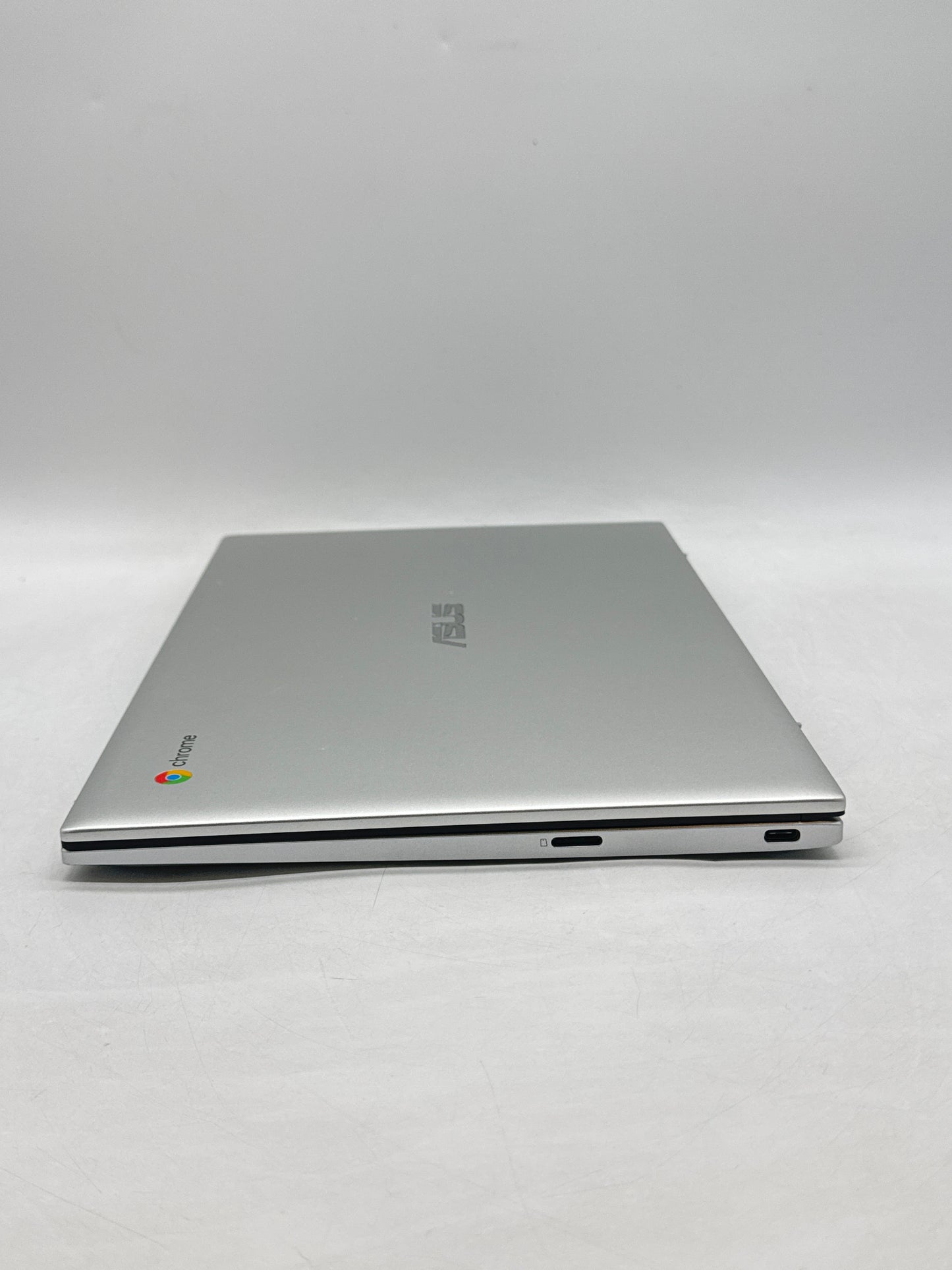 Asus Chromebook C425T 14" Core m3 8th Gen 4GB RAM  64GB eMMC