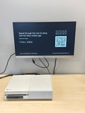 Microsoft Xbox One 1540 500GB Standard Edition White - For Parts image 1