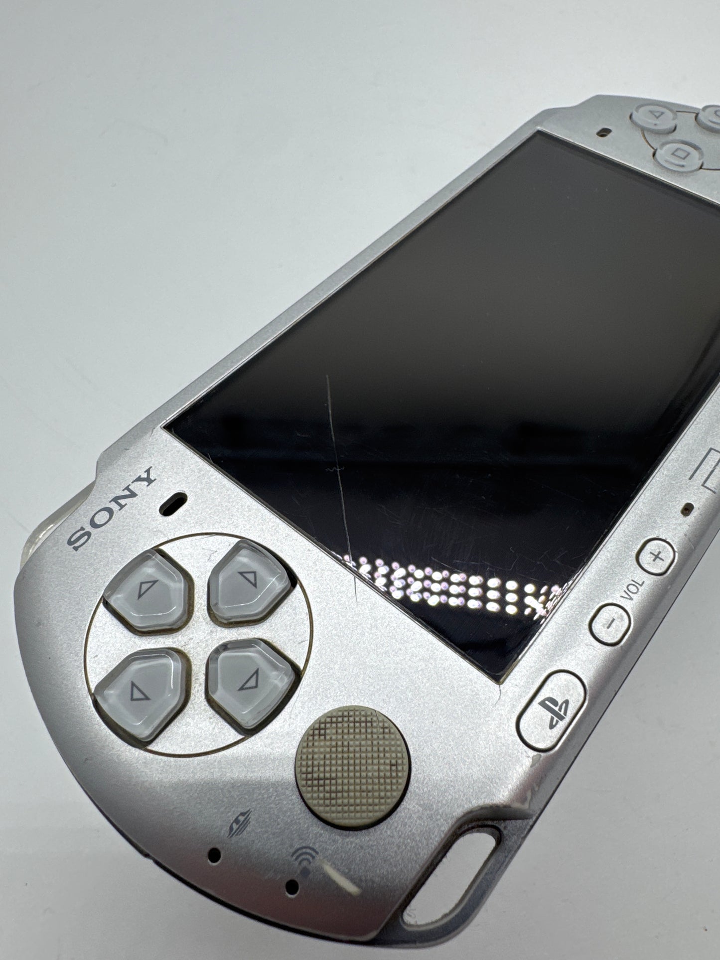 Sony PSP-3000 Silver Console #447 w/ 1200mAh Battery Yellowed Display AS IS