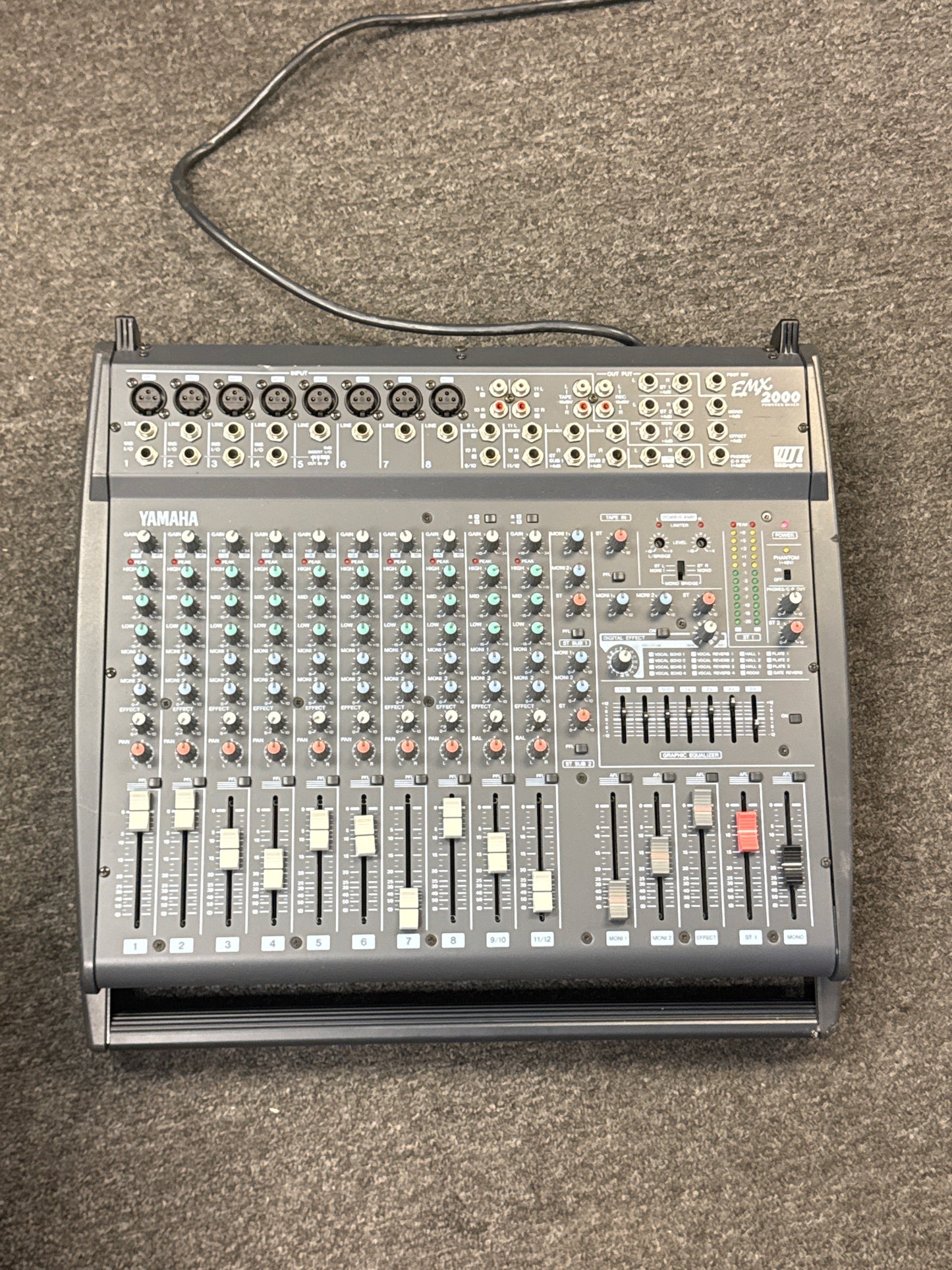 Yamaha EMX2000 12 Channel Powered Mixer