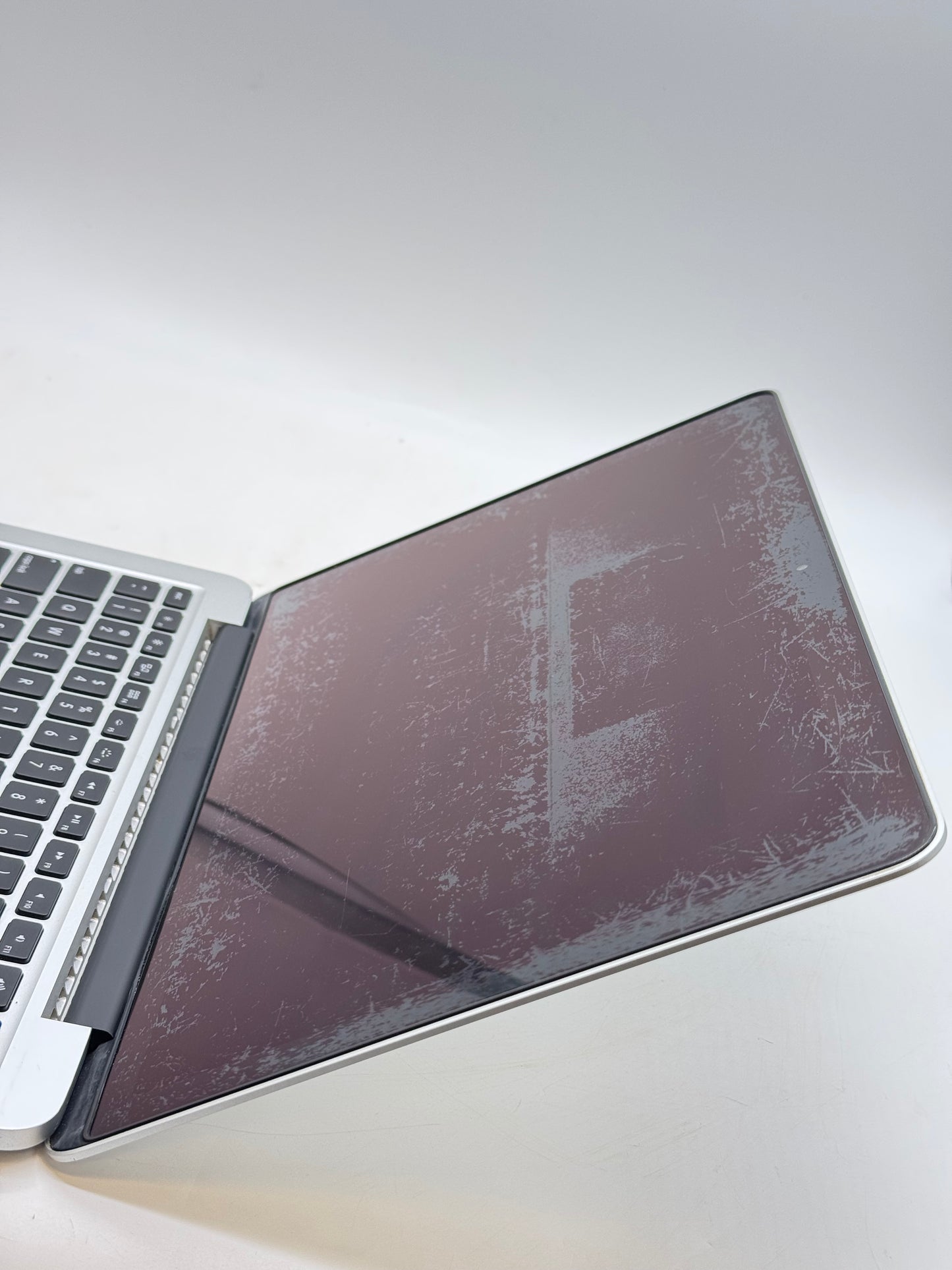 Apple MacBook Pro 13 Inch A1502 2014 Core i5 8GB 256GB Silver