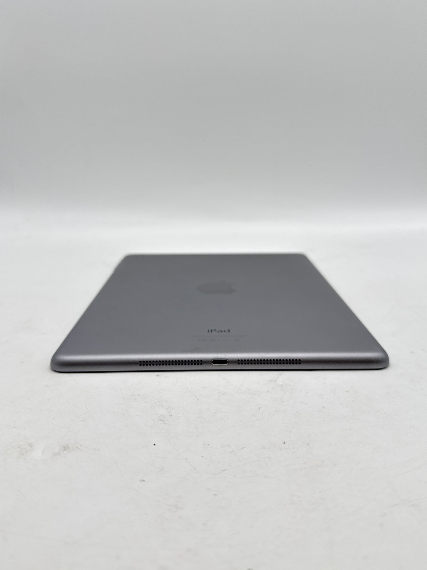 Apple iPad Air 9.7" A1474 16GB Wi-Fi Space Gray No Power  !READ