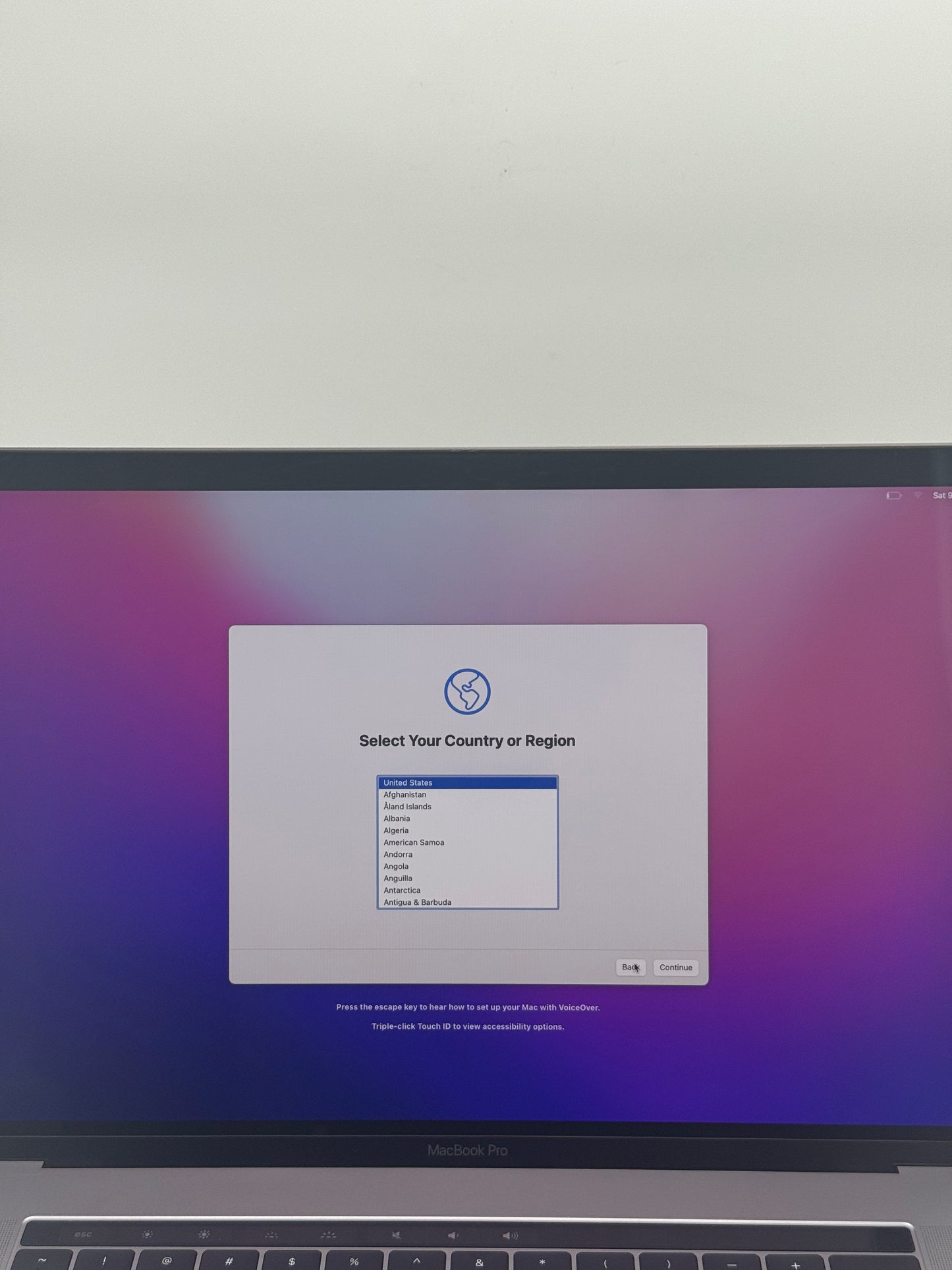 2016 Apple MacBook Pro 15.4 " A1707 Core i7 2.6GHz 512GB SSD 16GB RAM - Read!