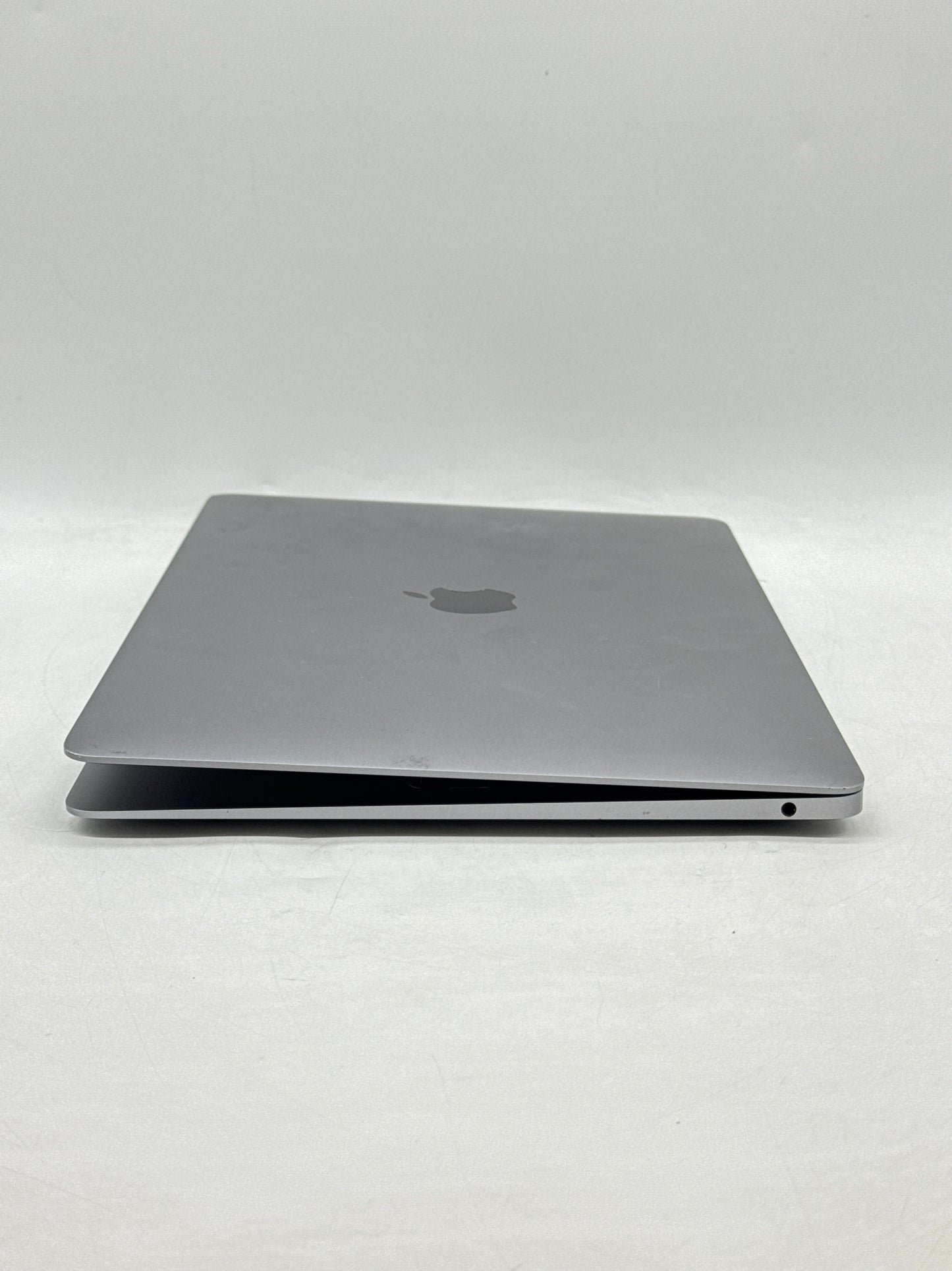 2020 Apple MacBook Air 13.3" A2337 M1 8C-CPU 7C-GPU 8GB RAM 256GB SSD Read!