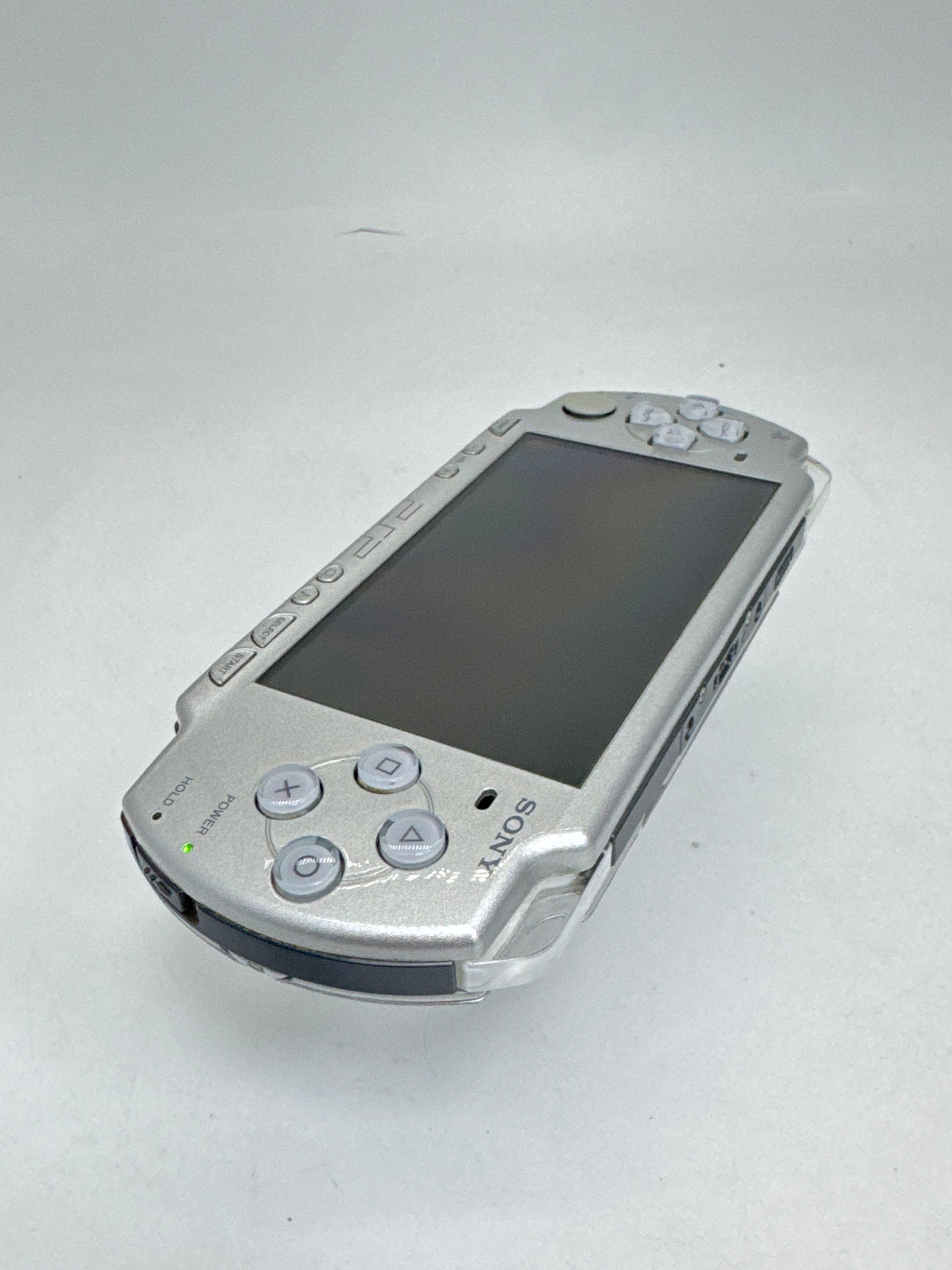 Sony PlayStation Portable PSP-2000 Silver Console #387 w/ OEM 1200mAh Battery