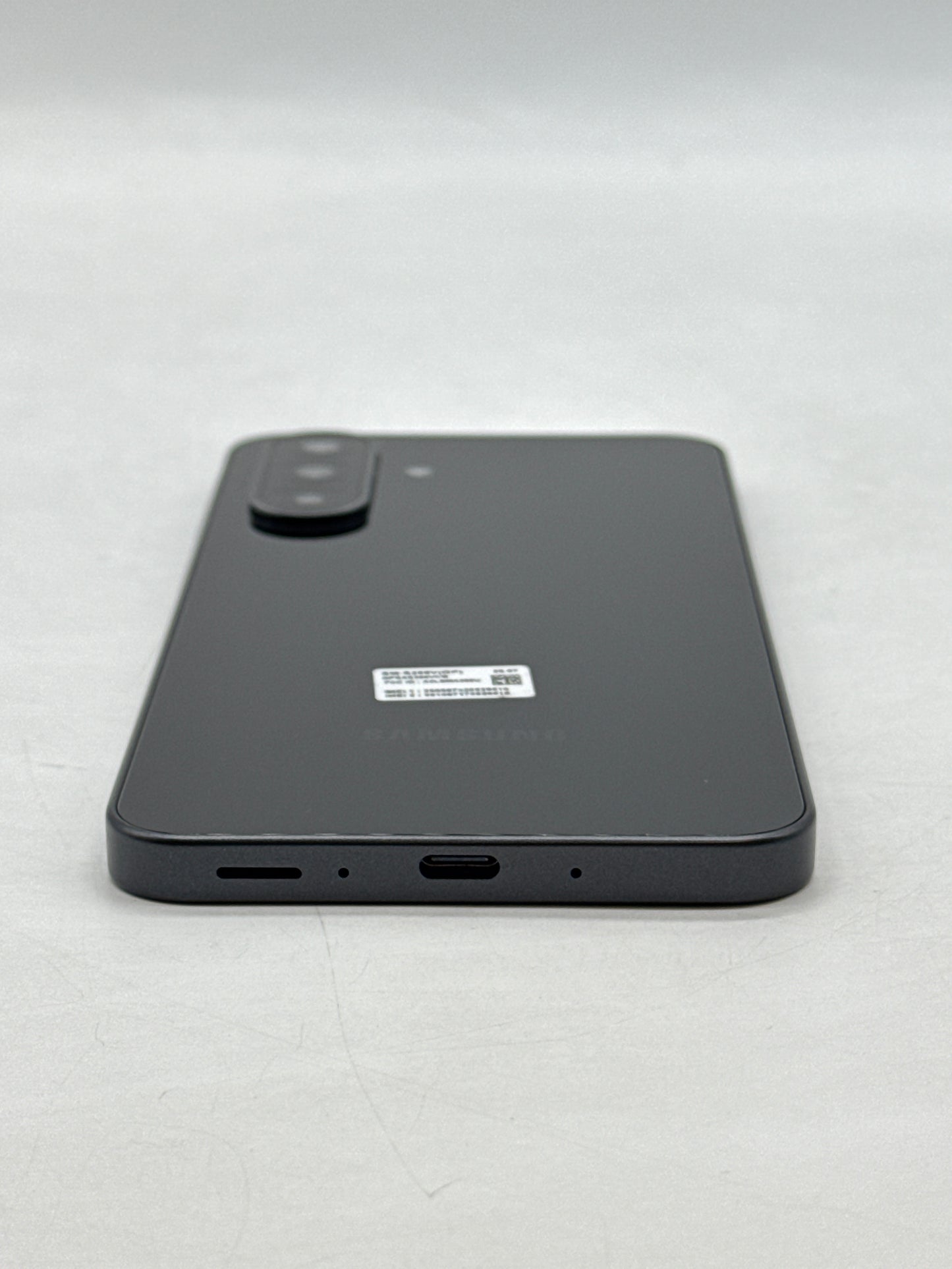 Tracfone Samsung Galaxy A26 5G 6.7" SM-S266 128GB 4GB RAM Black