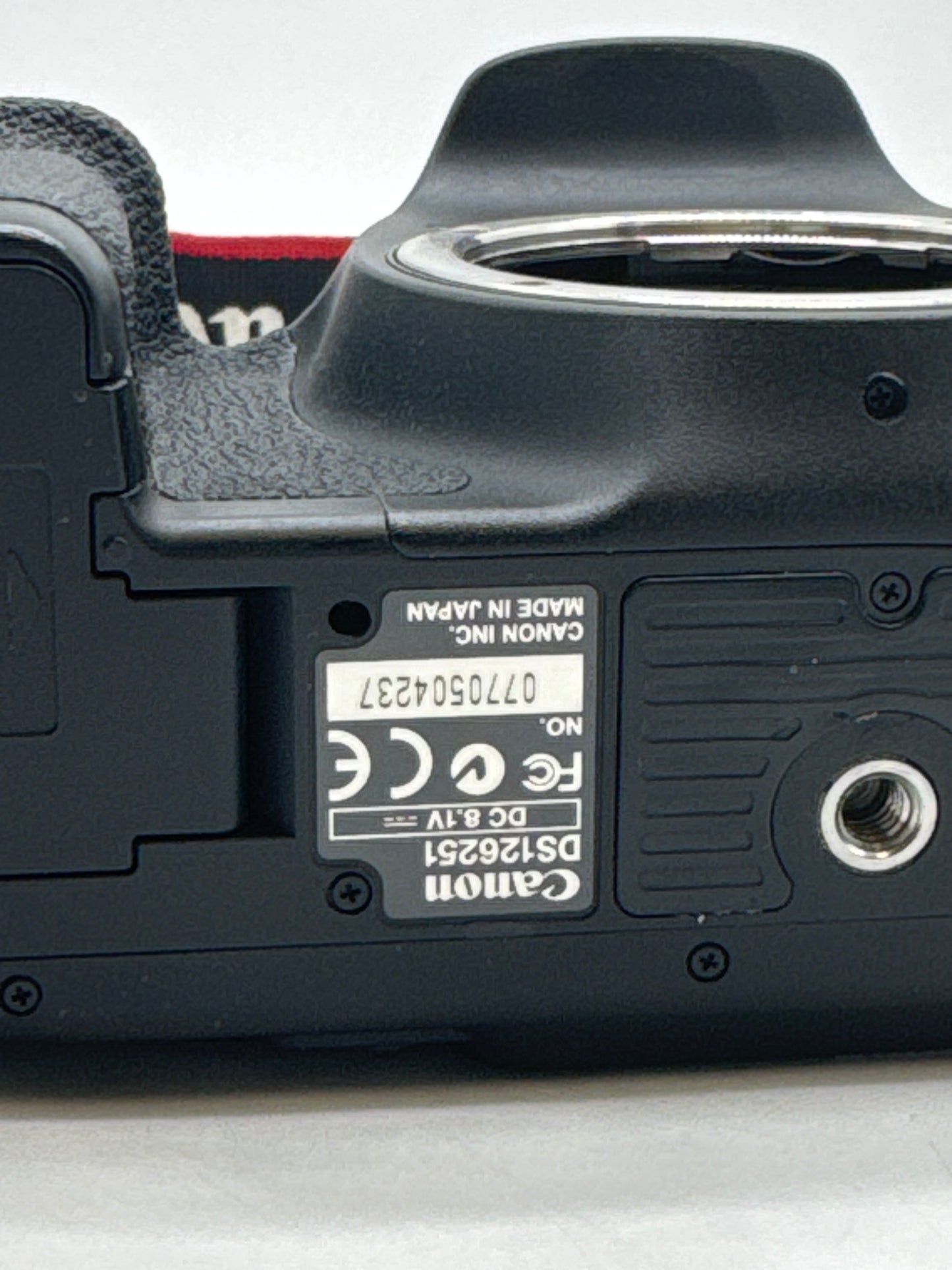 Canon EOS 7D 18.0 MP Digital SLR Camera Only - Broken pins on card slot