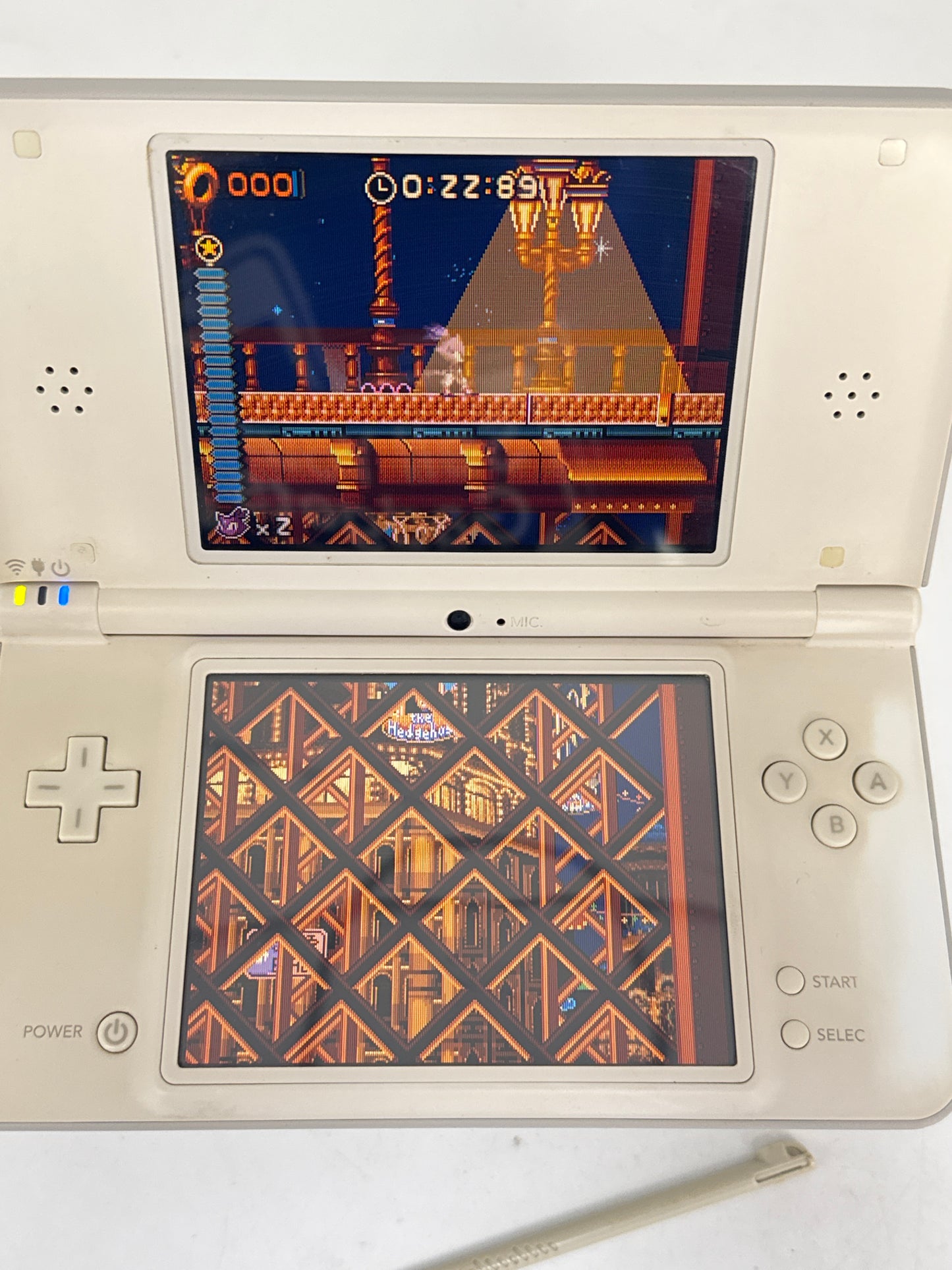 Nintendo DSi LL UTL-001(JPN) White Console #416 Heavy Yellow Tint AS IS