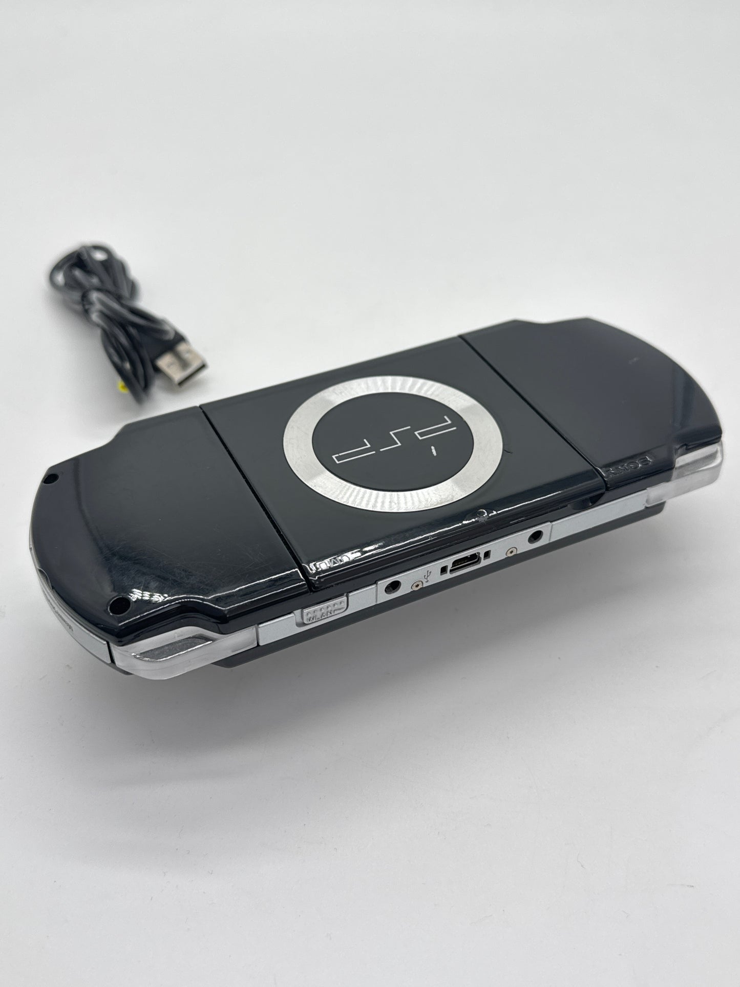 Sony PSP-2000 Piano Black Console #80 w/ Charger & 2400mAh Battery