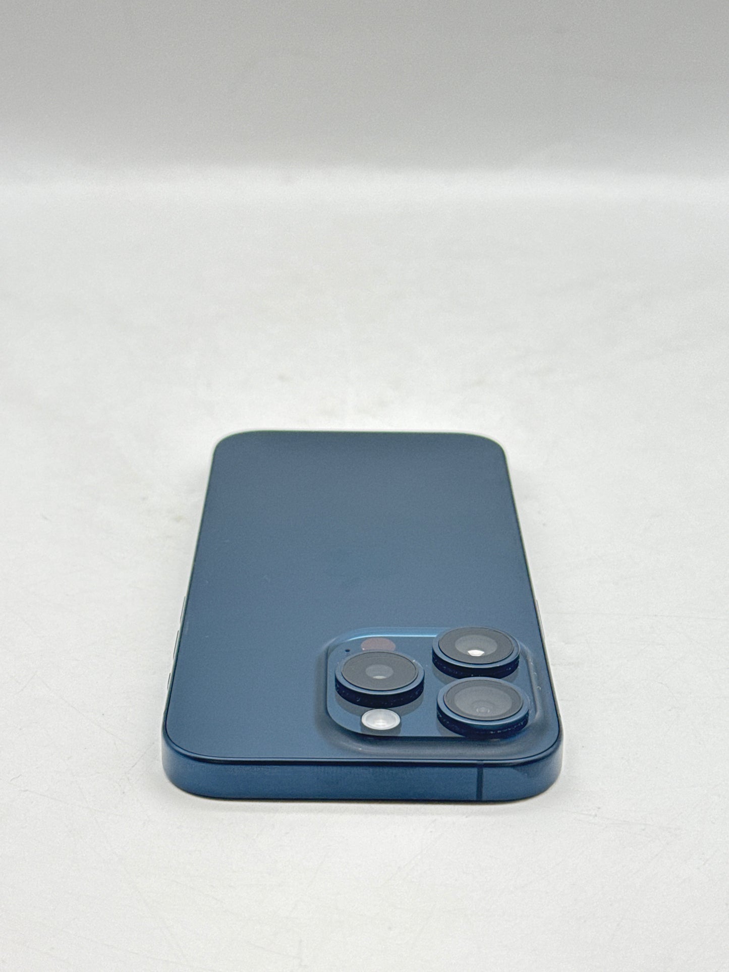 AT&T Apple iPhone 15 Pro A2848 256GB Blue Titanium 88% Battery - Cracked Screen