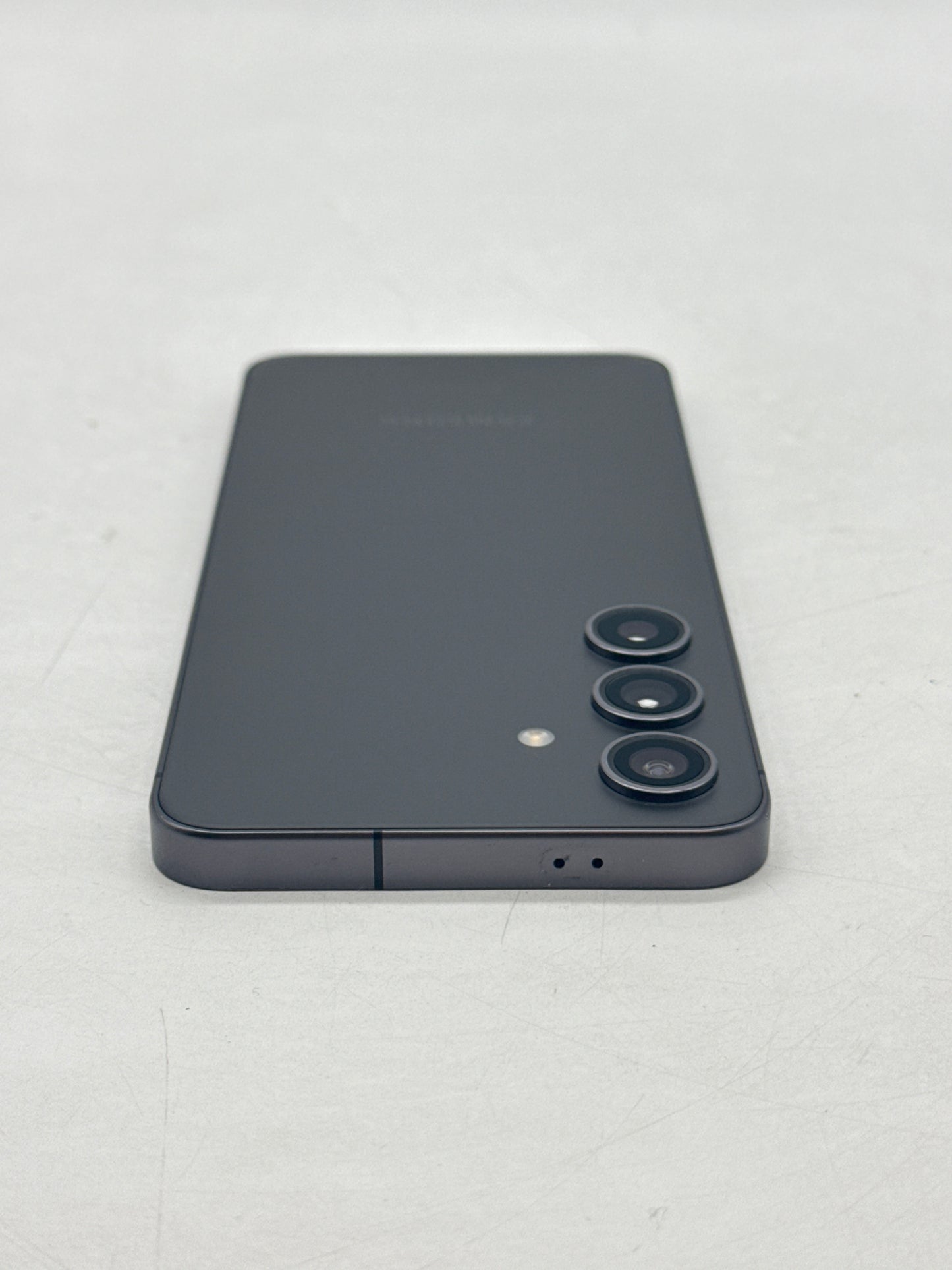 Unlocked Samsung Galaxy S24 6.2" SM-S921U 128GB 8GB RAM Onyx Black