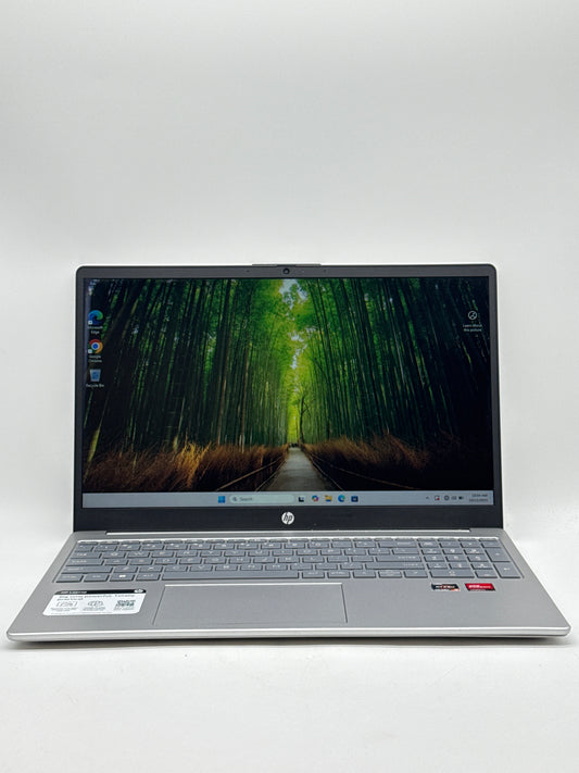 HP 15-FC0025DX 15.6" AMD RYZEN 5 7520U 8GB RAM 512GB SSD NVMe Touch Silver