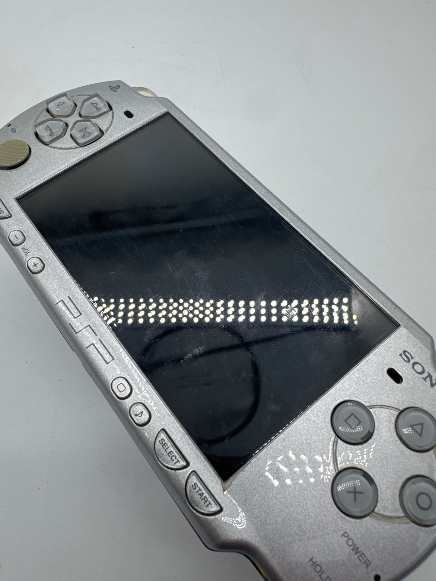 Sony PSP-2000 Silver Console #88  No Back Lid BAD UMD DRIVE READ AS IS