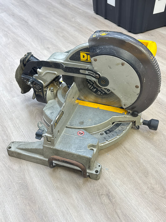 DeWalt DW705 12" Heavy Duty Compound Miter Saw