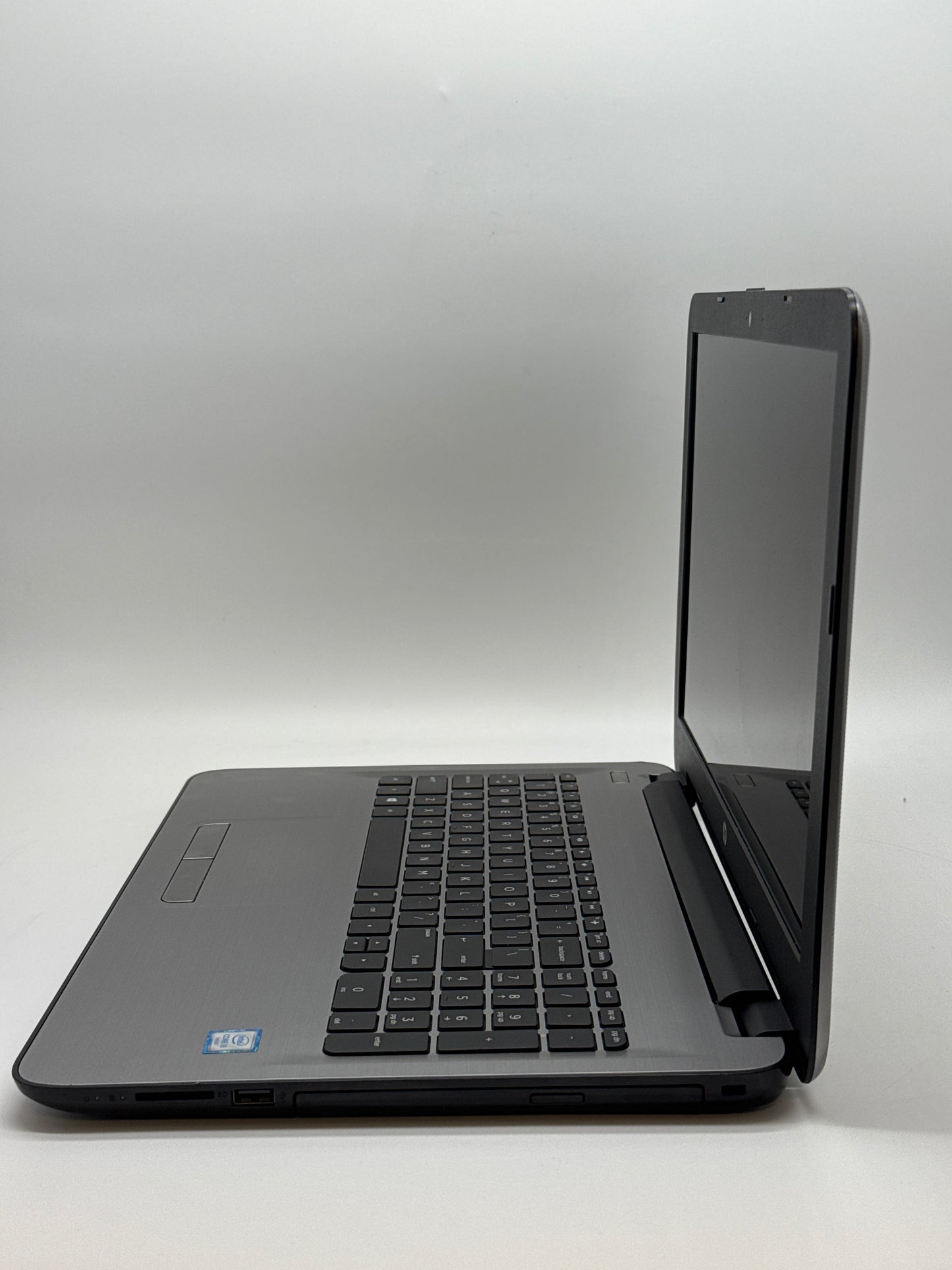 HP 15-ay039wm 15-inch Core i3 8GB RAM 1TB Laptop Gray w/ Charger - Bad Battery