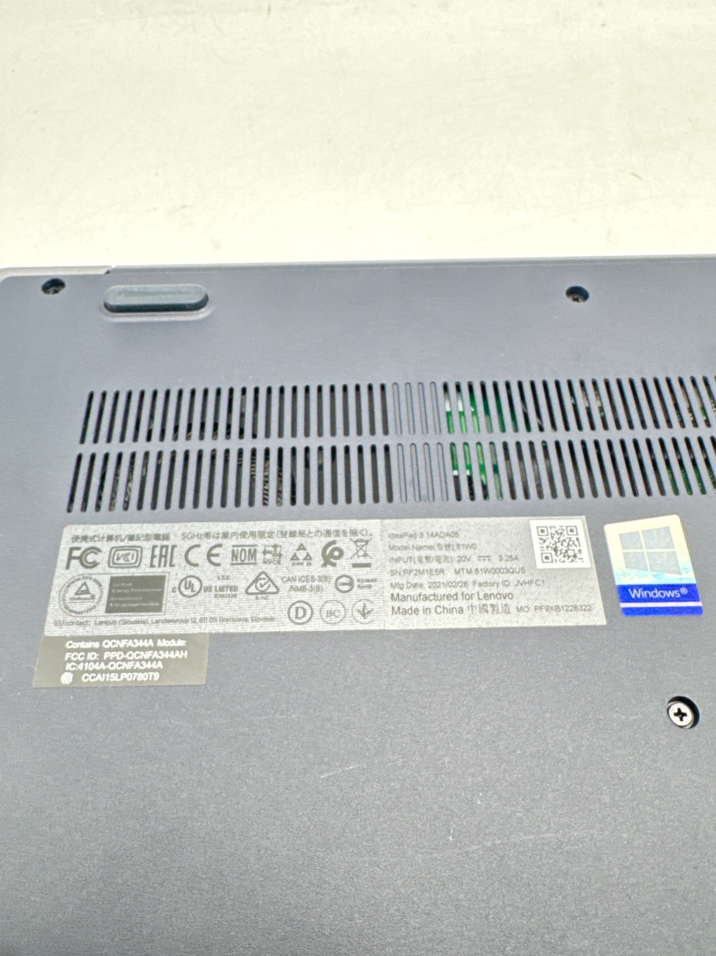 LENOVO IdeaPad 3-14ADA05 14" FHD RYZEN 5 3500U 8GB RAM 256GB SSD W/Charger