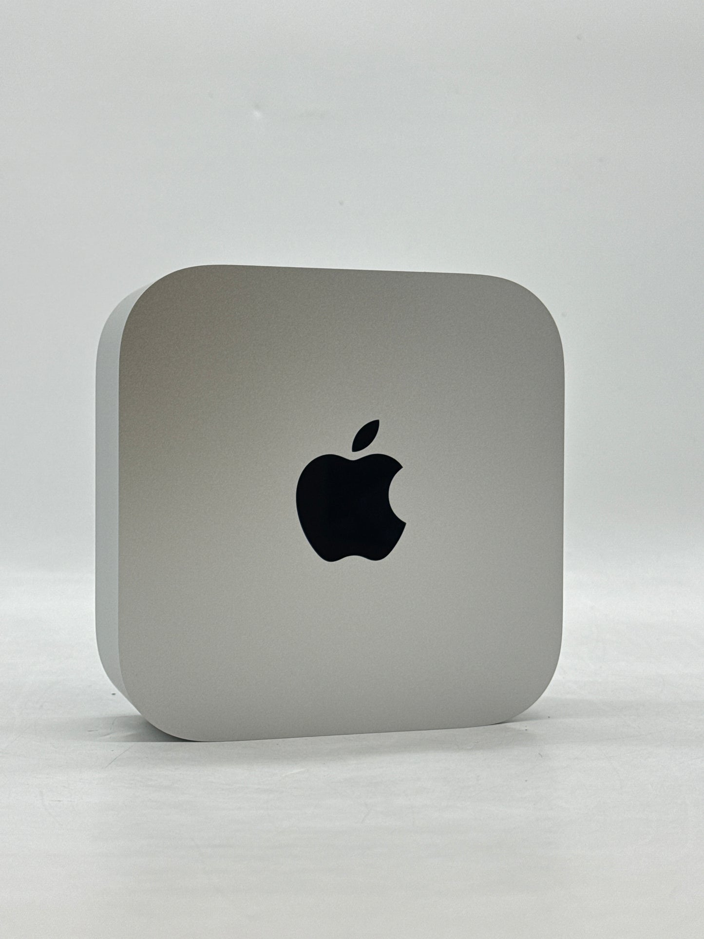 2024 Apple Mac Mini A3238 M4 10C-CPU 10C-GPU 256GB SSD 16GB RAM