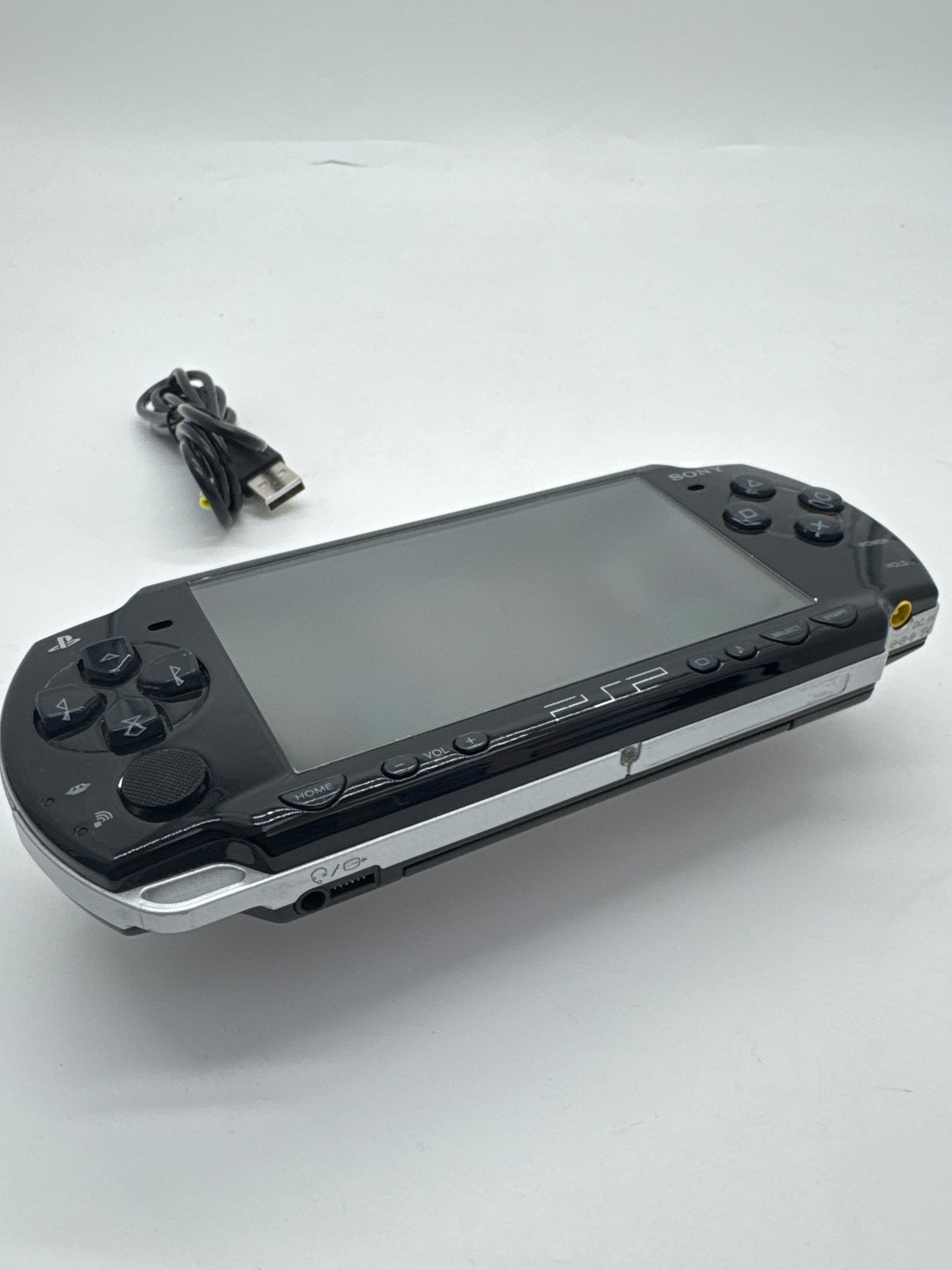 Sony PSP-2000 Piano Black Console #80 w/ Charger & 2400mAh Battery