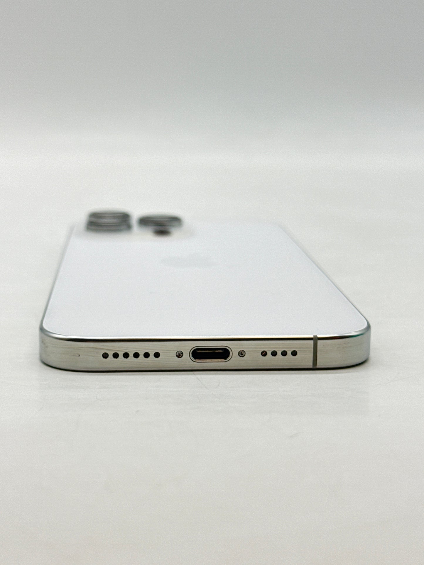 AT&T Apple iPhone 16 Pro Max A3084 256GB White Titanium 100% Battery health