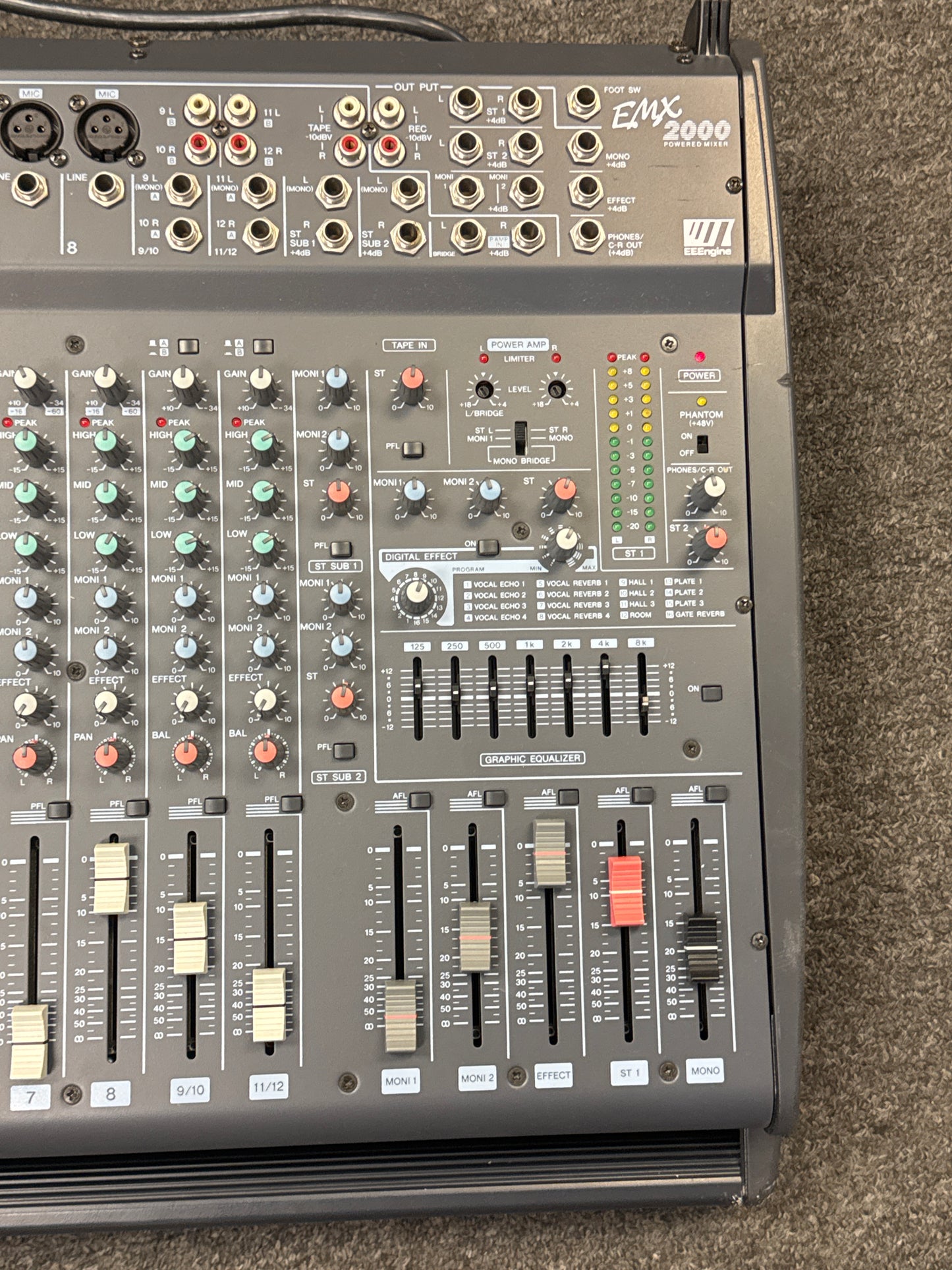 Yamaha EMX2000 12 Channel Powered Mixer