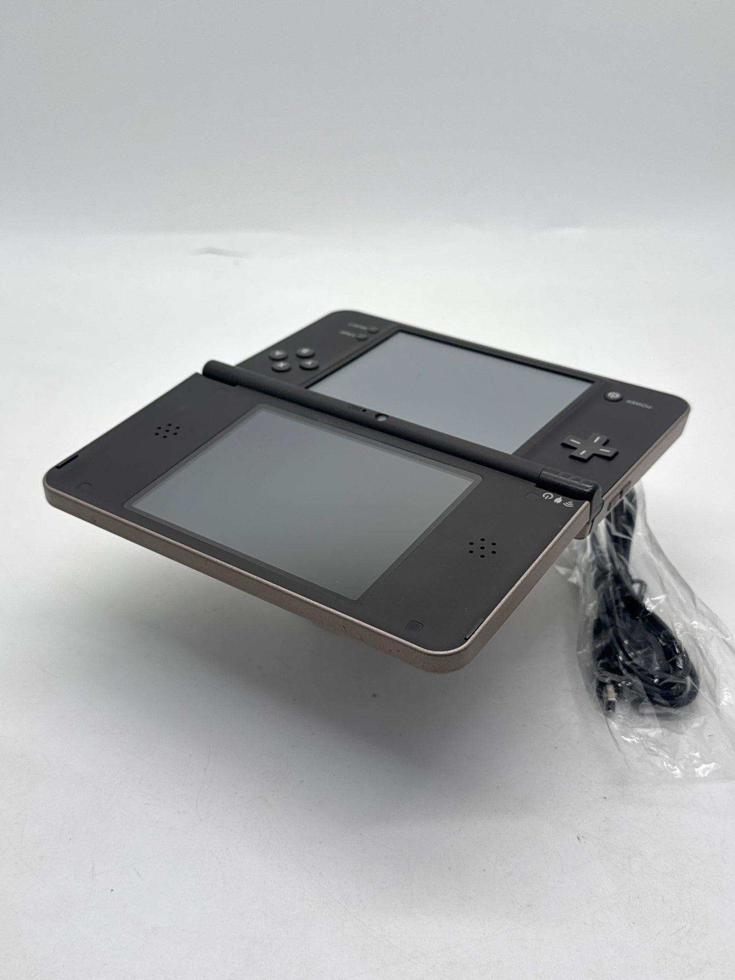 Nintendo DSi LL UTL-001 Brown Console #411 w/ Stylus & Charger Heavy Yellow Tint AS IS