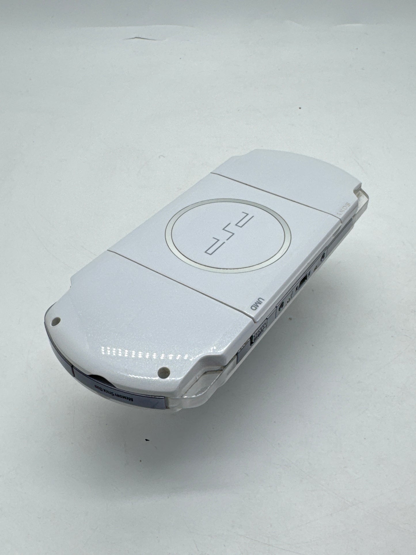 Sony PlayStation Portable PSP-3000 White Console #384 w/ OEM 1200mAh Battery