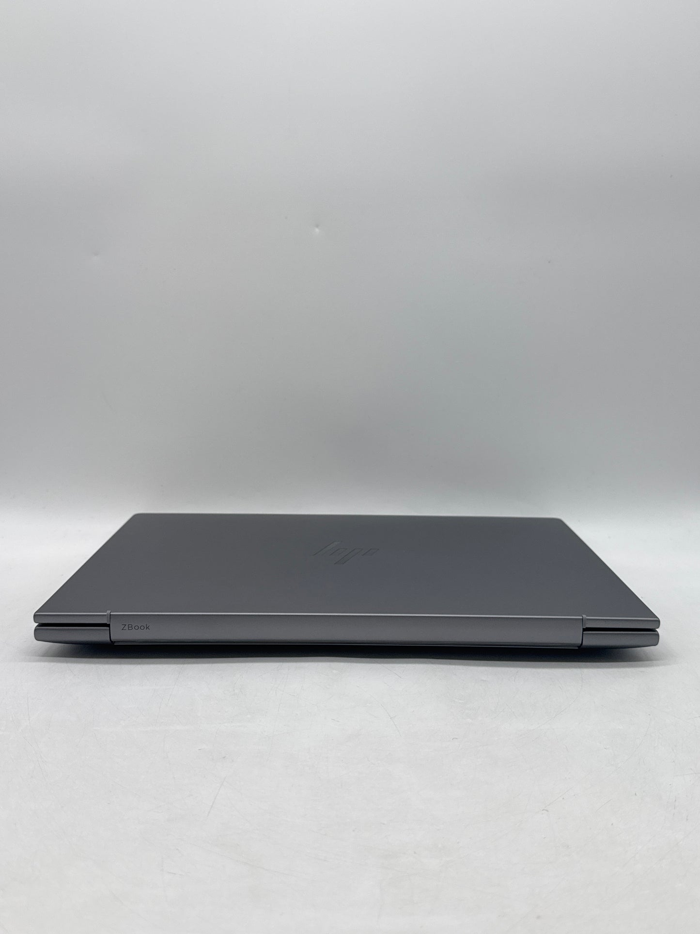 HP ZBook 8 14 G1i 14.0" Touch Core Ultra7 265H 512GB SSD 32GB RAM RTX ADA 500 4GB