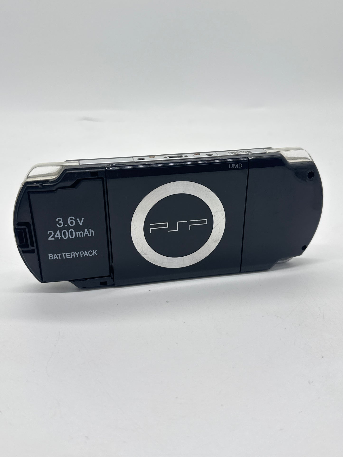 Sony PSP-2000 Black Console #312 w/Battery No Lid No Charger BAD BOTTOM BUTTONS AS IS