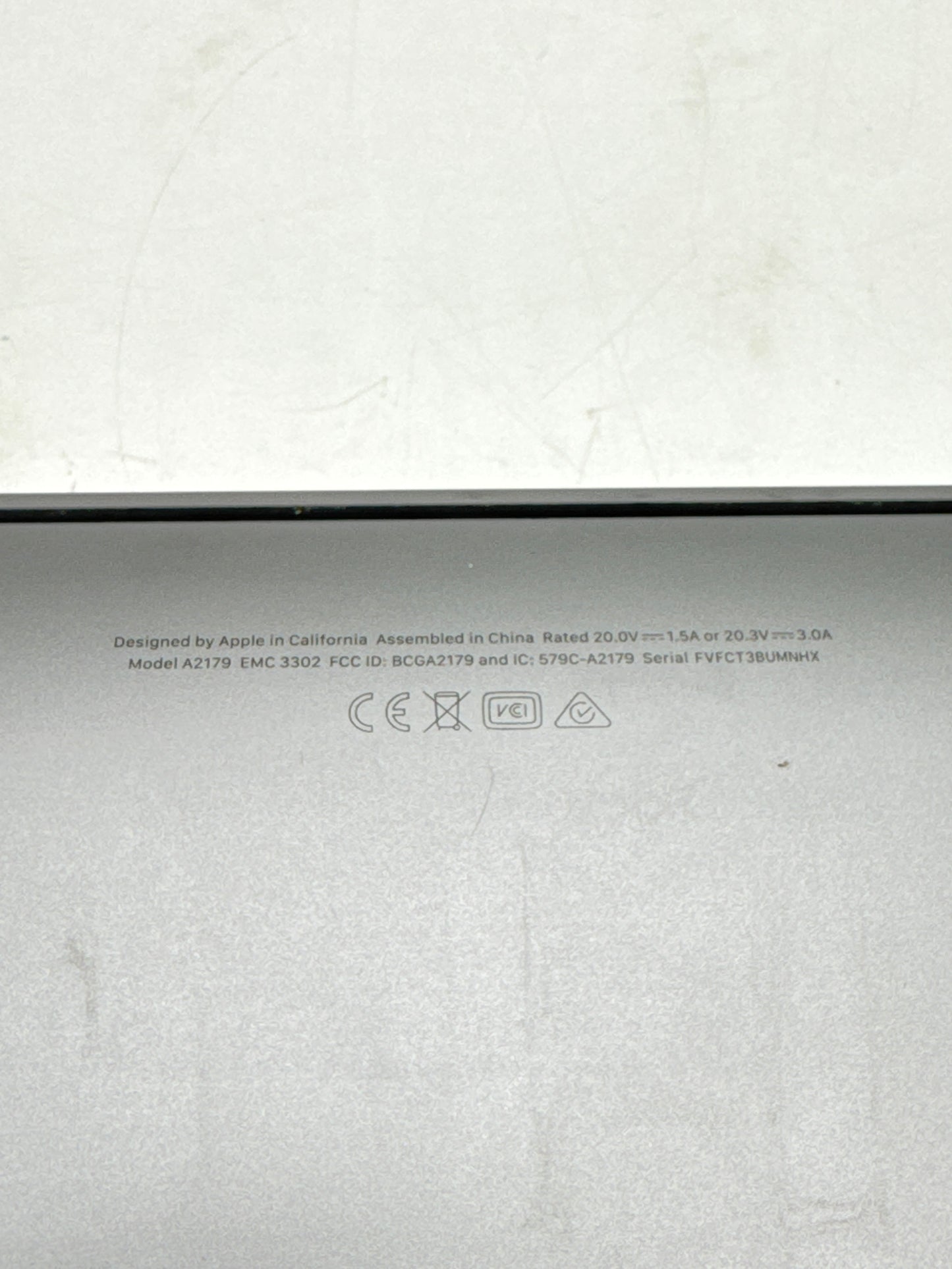 2020 Apple Macbook Air A2179 Core i3 8GB RAM 256GB SSD !Read