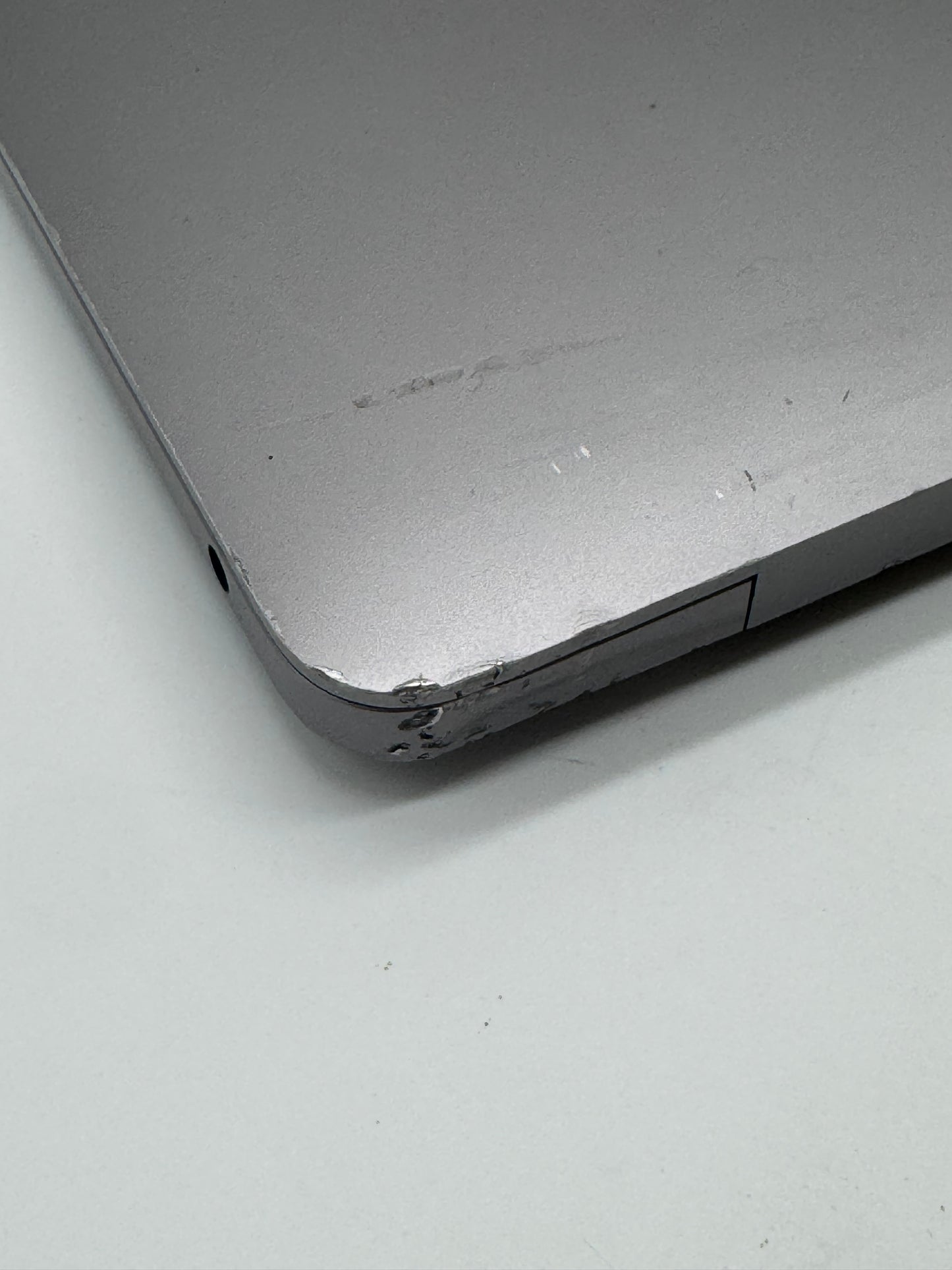 2020 Apple MacBook Air 13" A2179 Core i5 1.1Ghz 8GB RAM 256GB SSD !Read