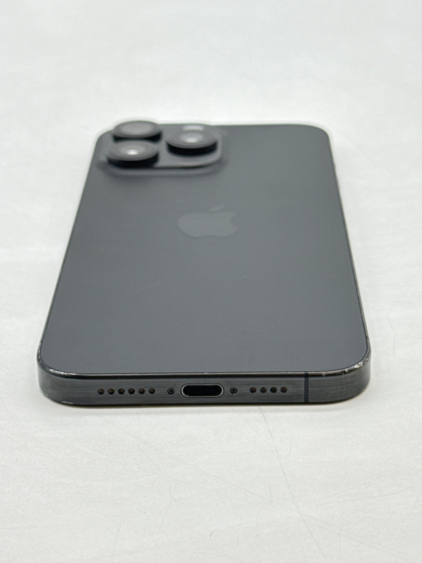T-Mobile Apple iPhone 15 Pro Max A2849 256GB Black Titanium 81% Battery Health