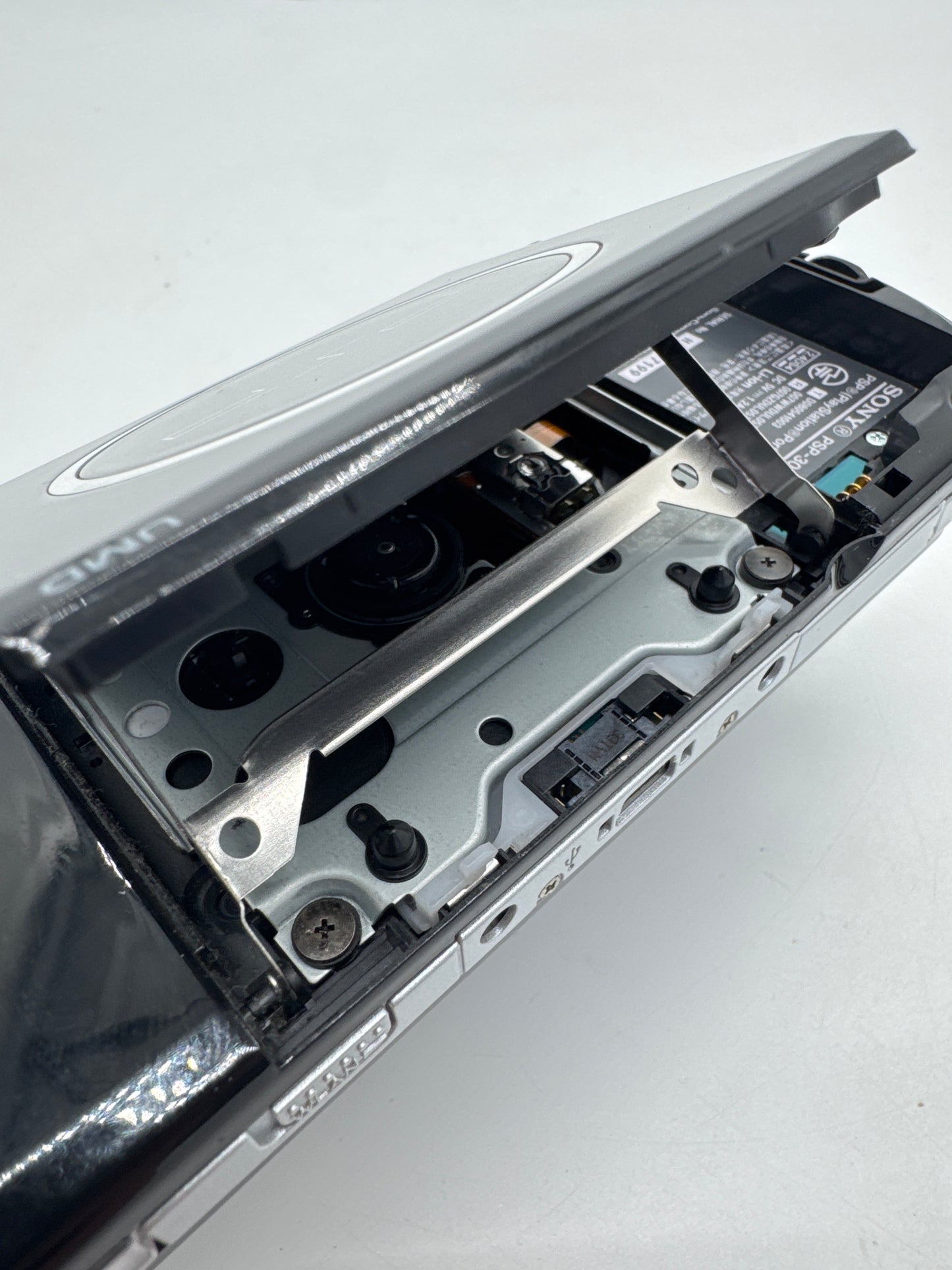 Sony PSP-3000 Black Console #241 No Battery or Lid No Charger AS IS