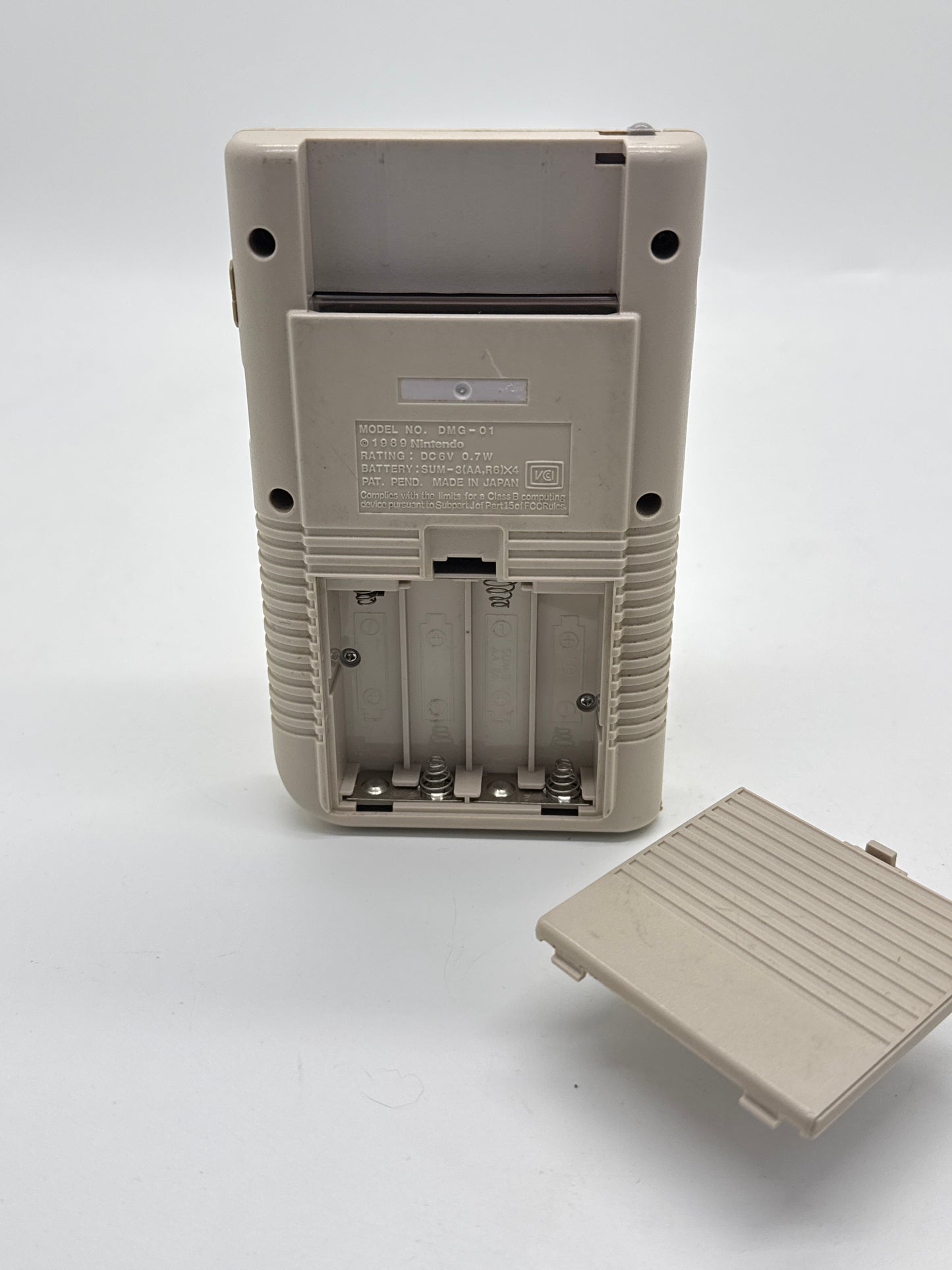 Nintendo Game Boy DMG-001 Gray Handheld Console #60 Screen Lines AS IS