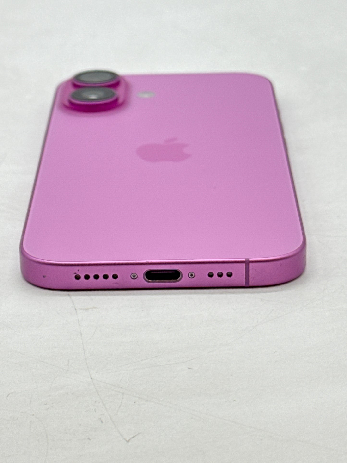US Cellular Apple iPhone 16 A3081 256GB Pink 100% Battery Health - Cracked Screen