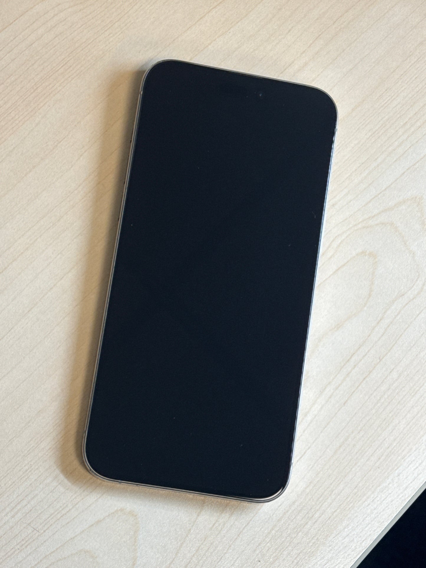 Unlocked Apple iPhone 15 Pro Max A2849 1TB Natural Titanium - Cracked Read!