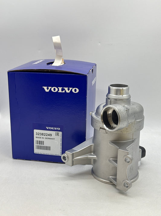 Genuine Volvo Coolant Pump Silver - 32382249 - Germany