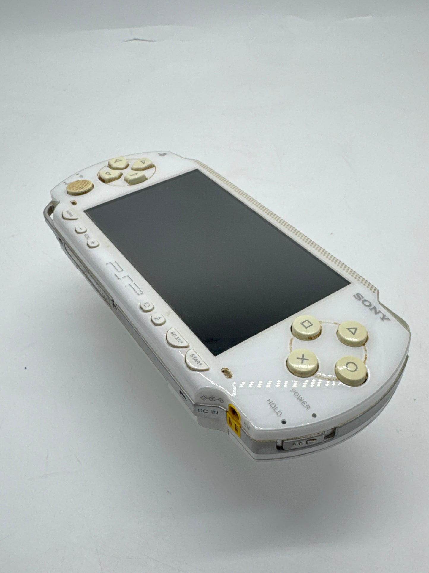 Sony PSP-1000 White Console #98 w/3600mAh Battery & No Charger Noisy UMD Drive