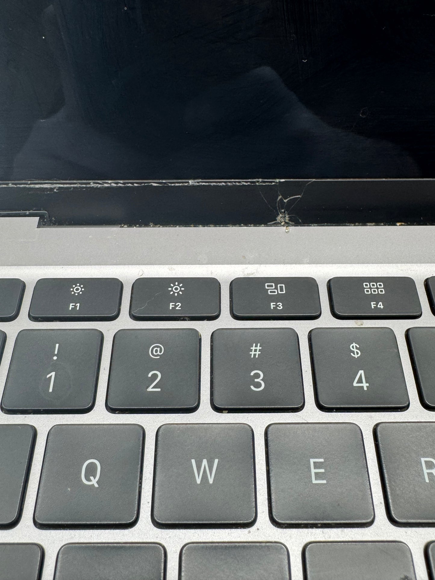 2020 Apple MacBook Air 13" A2179 Core i5 1.1Ghz 8GB RAM 256GB SSD !Read